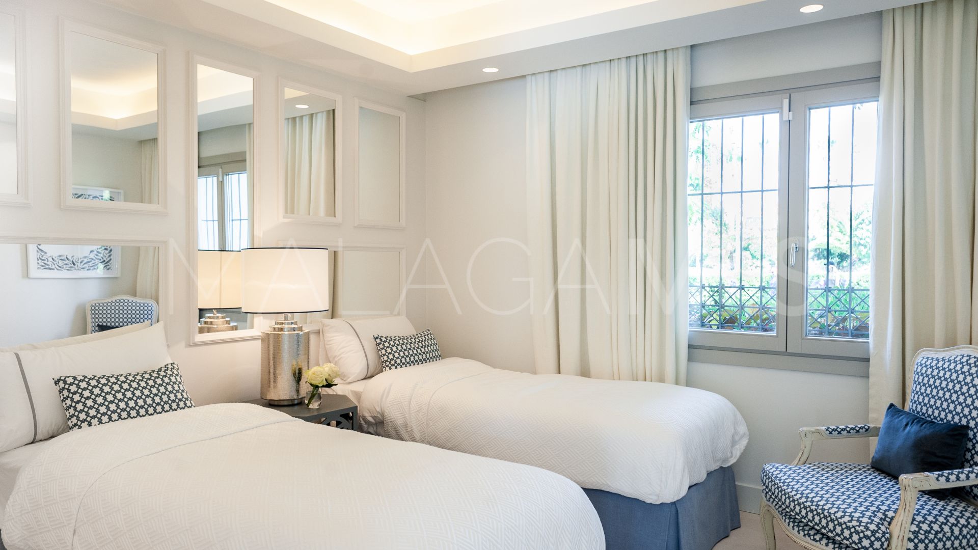 For sale Alhambra del Mar ground floor apartment with 3 bedrooms