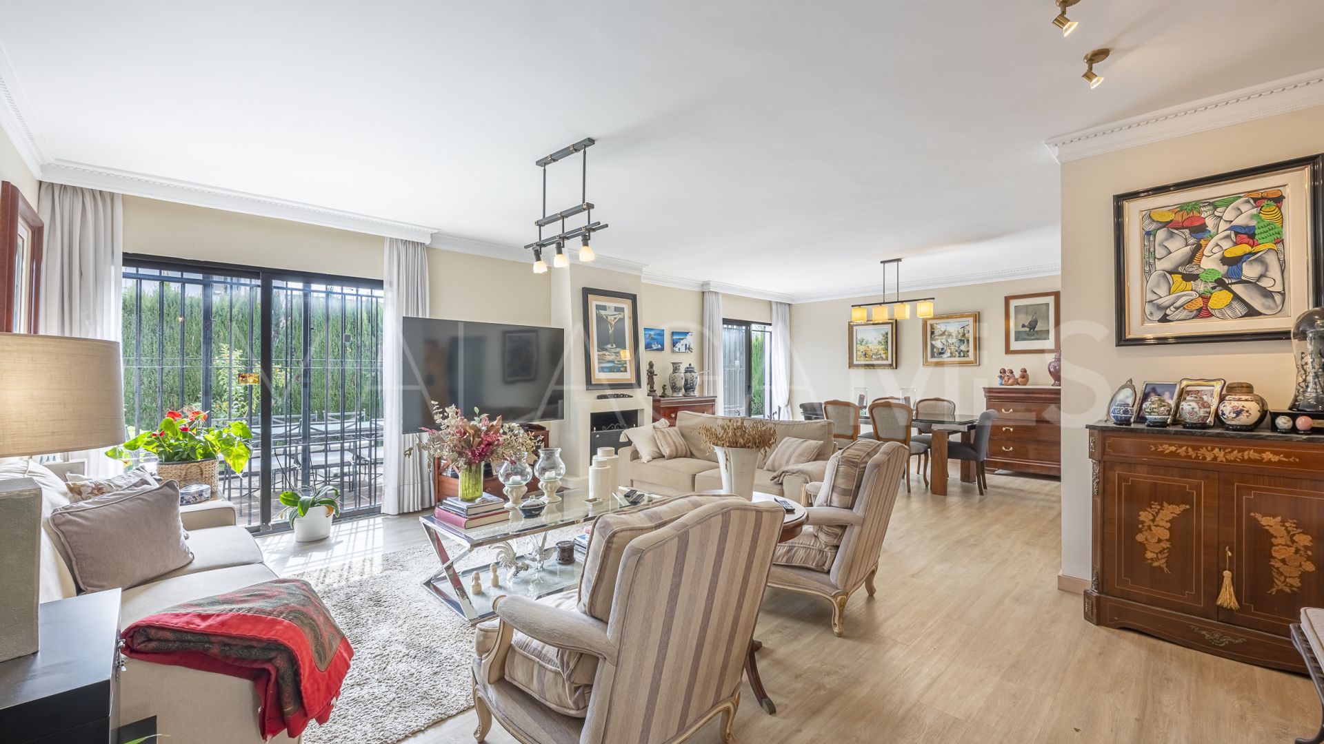 Villa for sale in Marbella Golden Mile