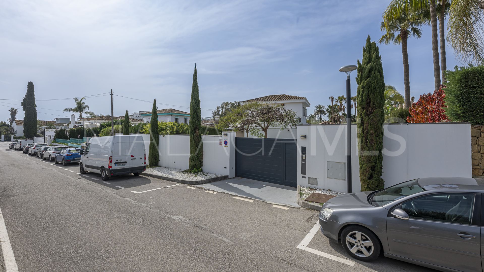 Villa for sale in Marbella Golden Mile