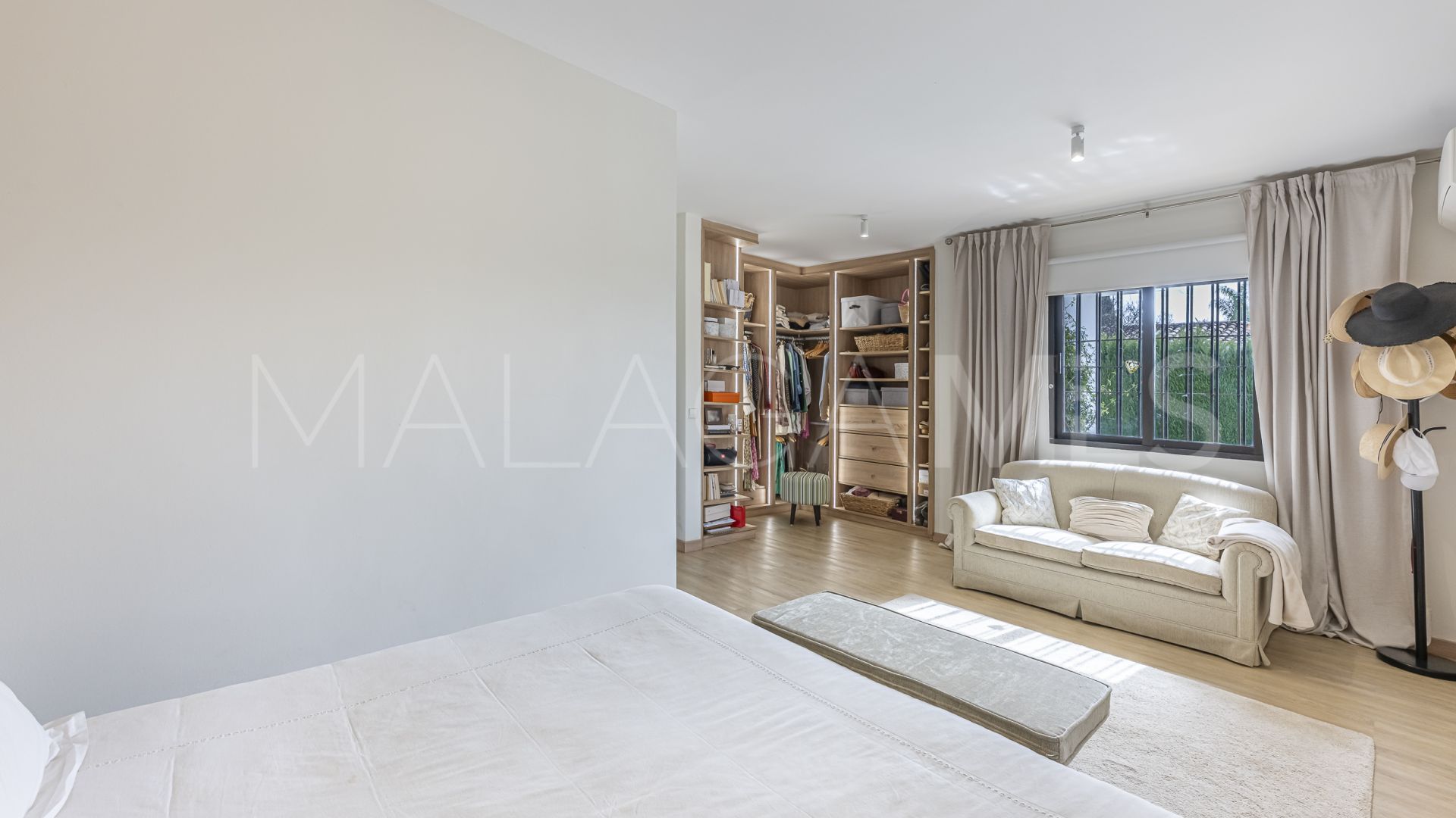 Villa for sale in Marbella Golden Mile