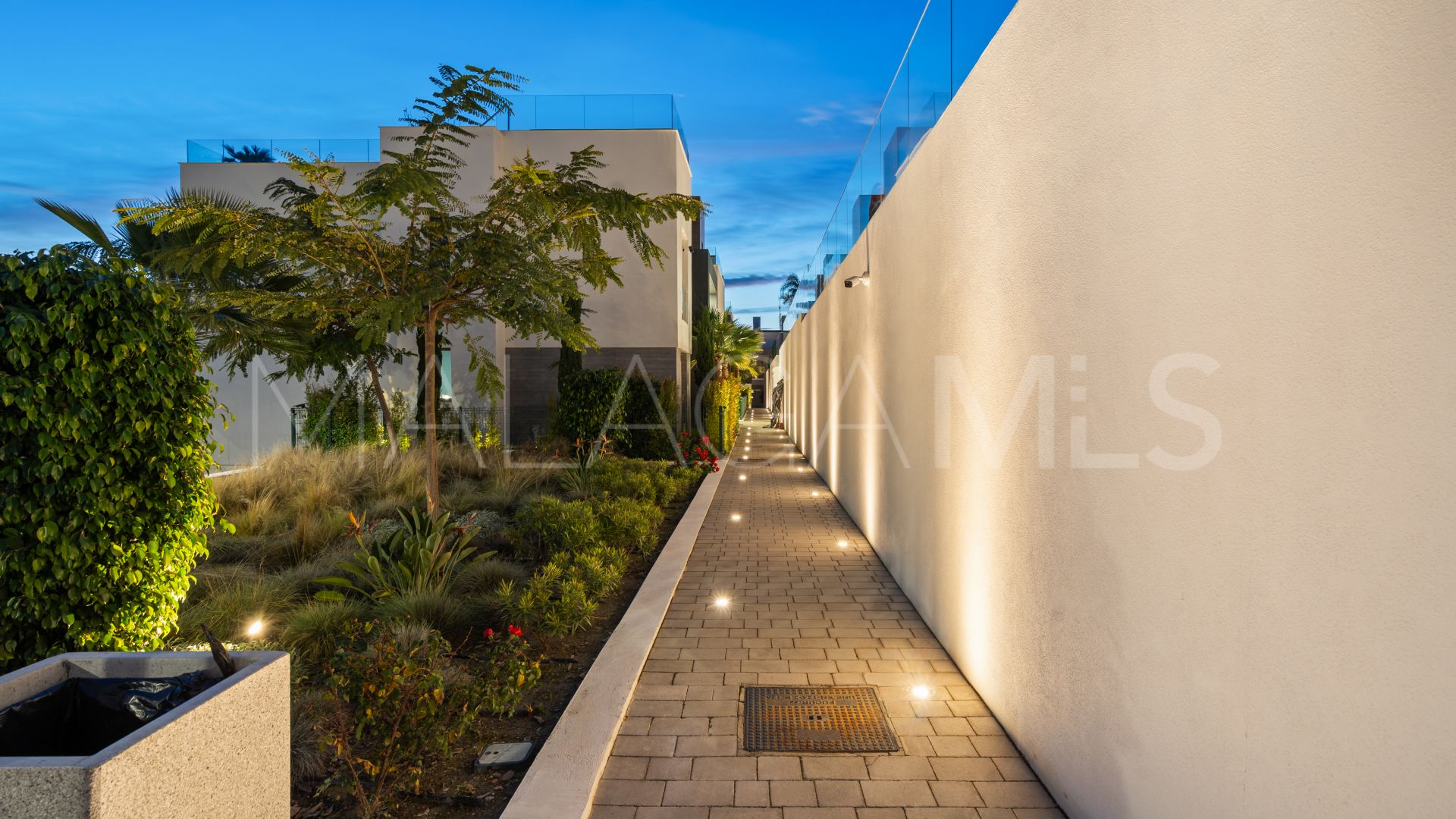 Ground floor duplex for sale in Cabopino