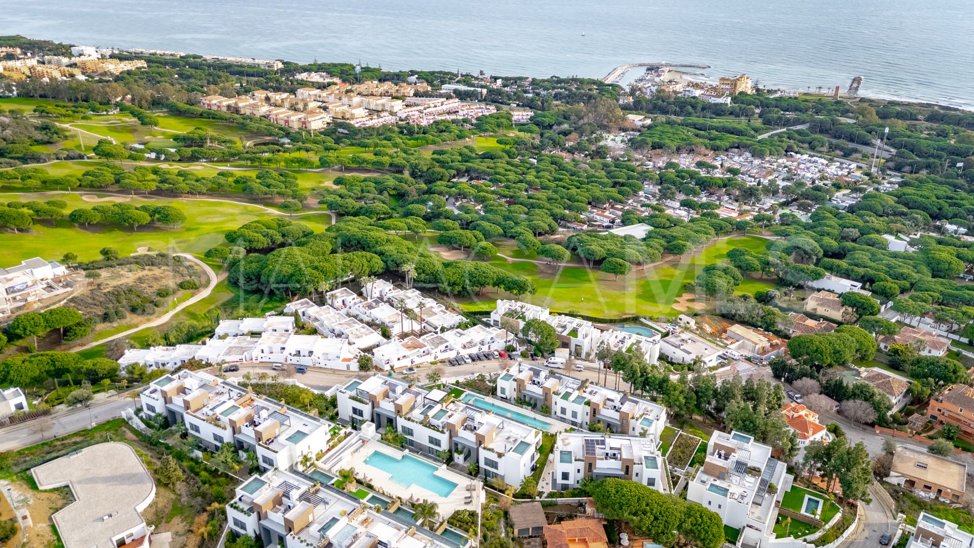 Ground floor duplex for sale in Cabopino