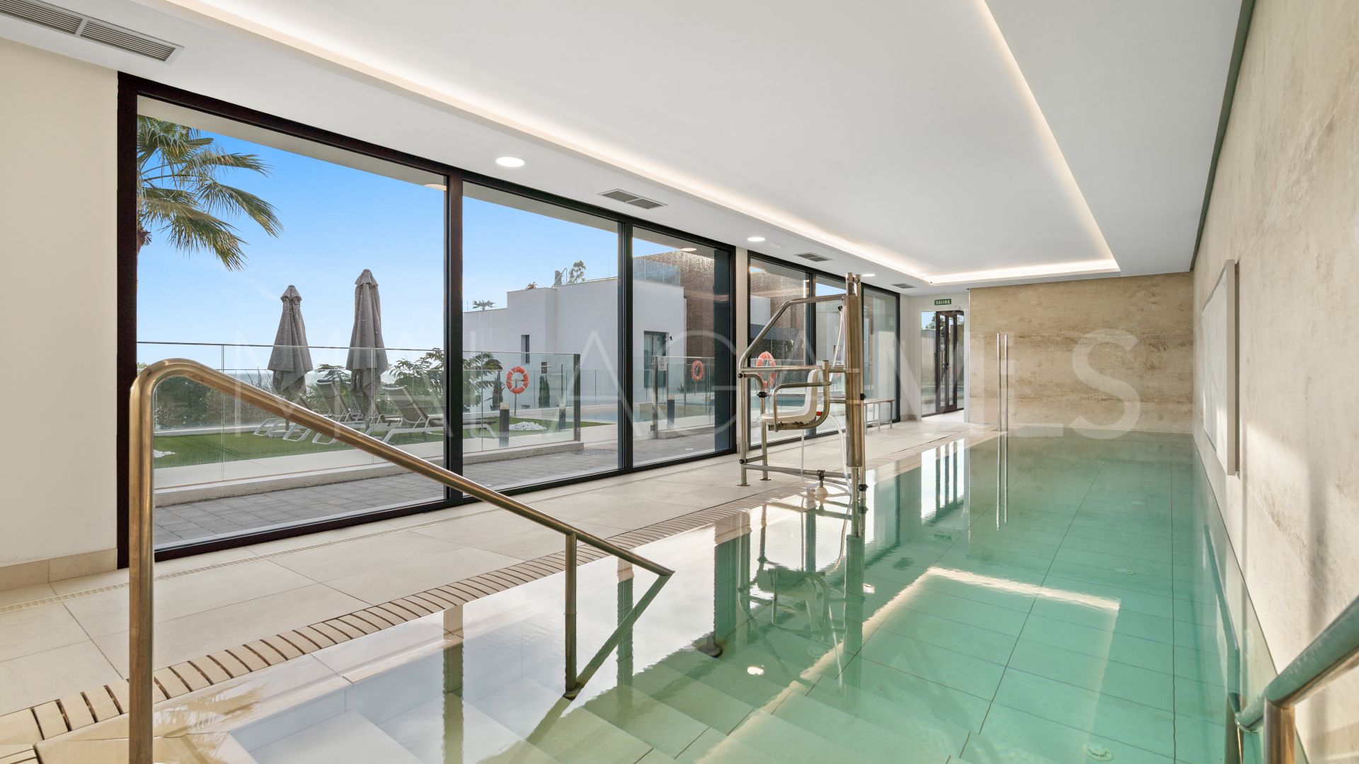 Ground floor duplex for sale in Cabopino