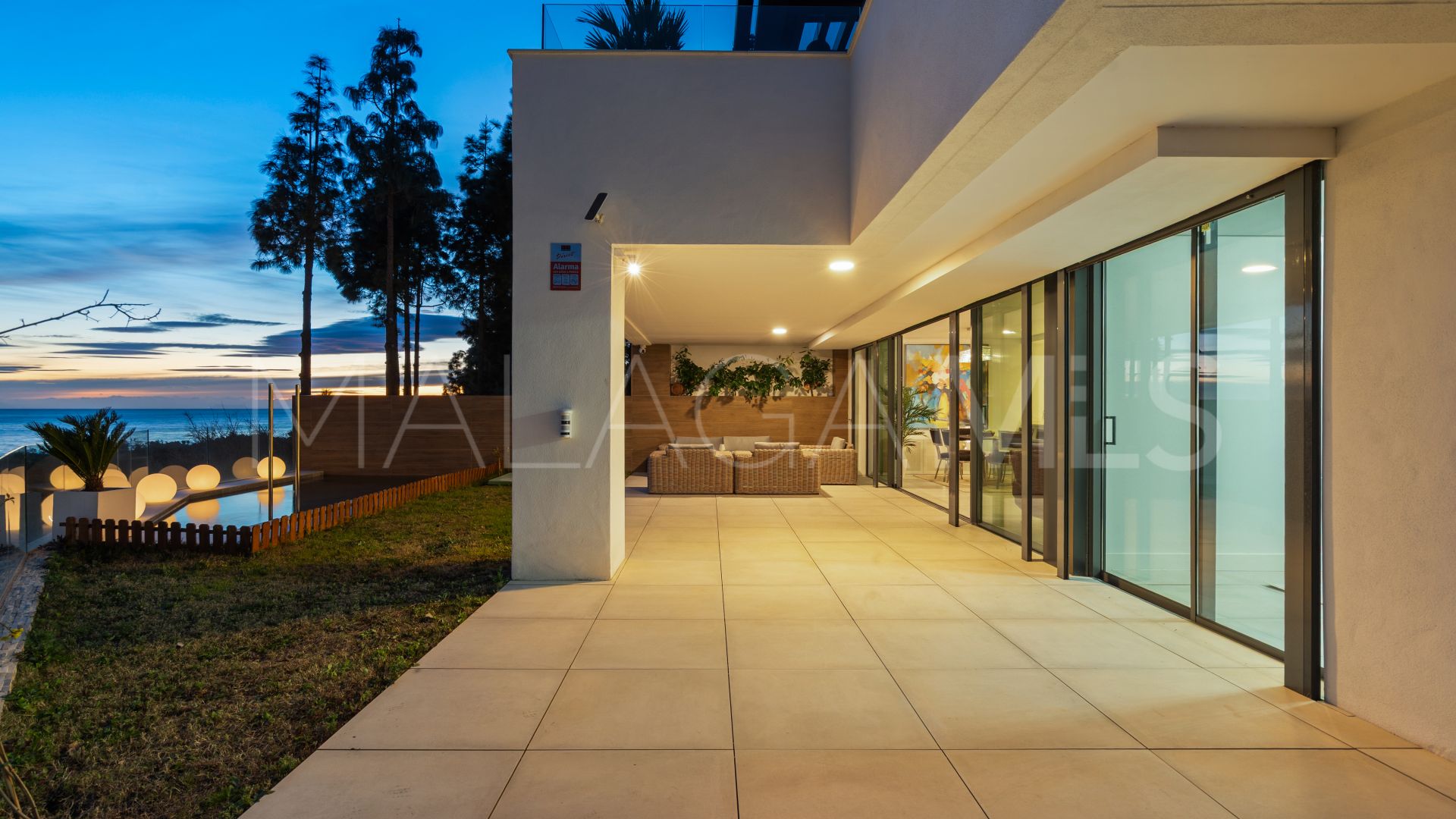 Ground floor duplex for sale in Cabopino