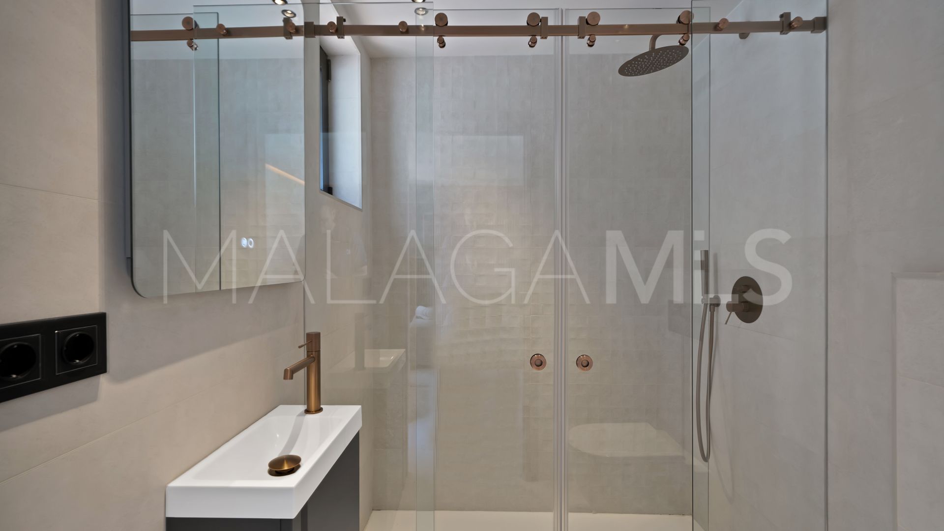 4 bedrooms town house in Azalea Beach for sale