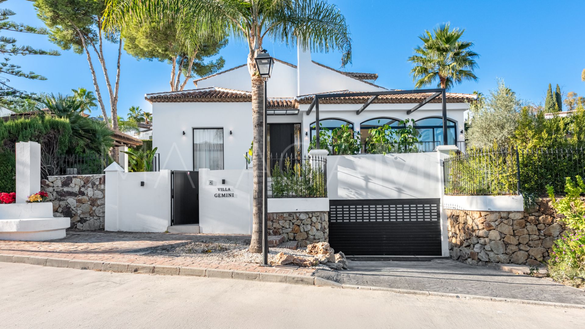 Villa for sale in Nueva Andalucia de 4 bedrooms