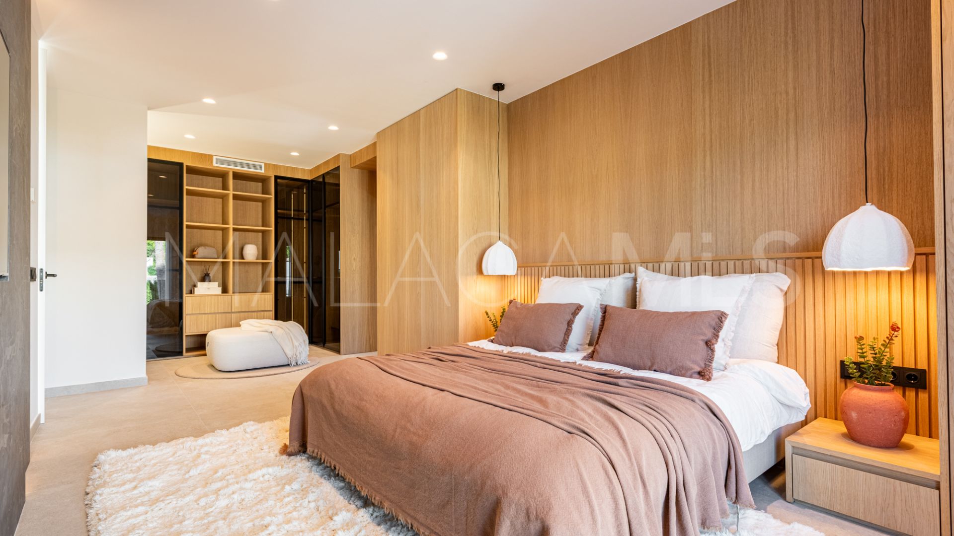 Villa for sale in Nueva Andalucia de 4 bedrooms