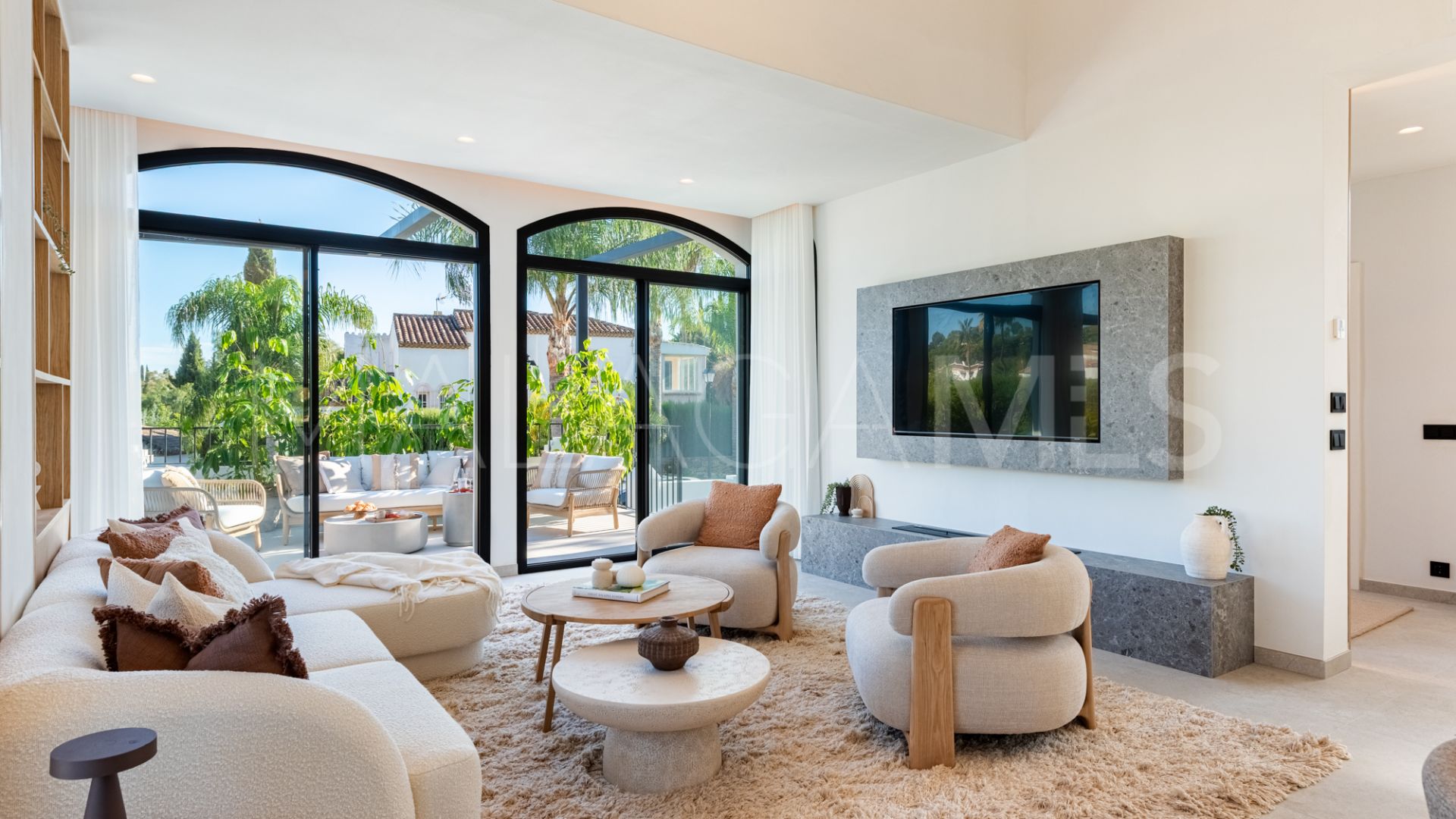 Villa for sale in Nueva Andalucia de 4 bedrooms