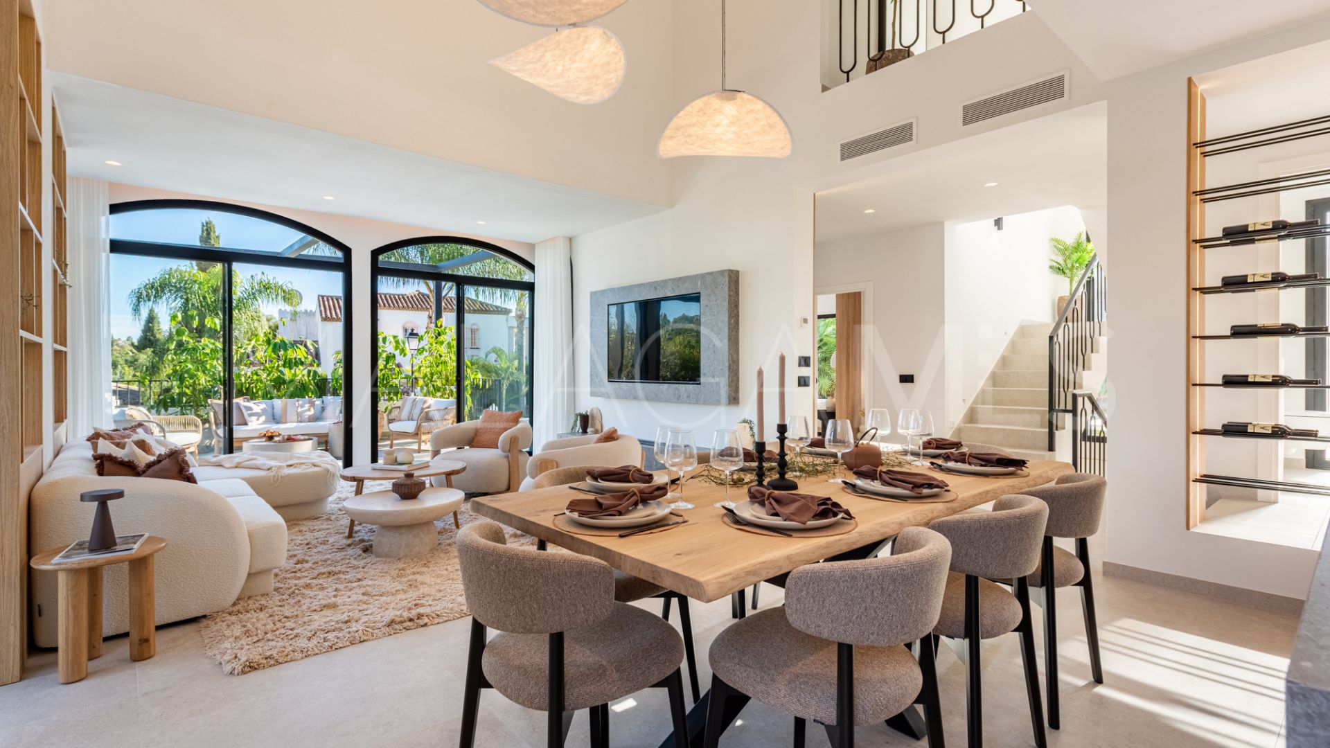 Villa for sale in Nueva Andalucia de 4 bedrooms