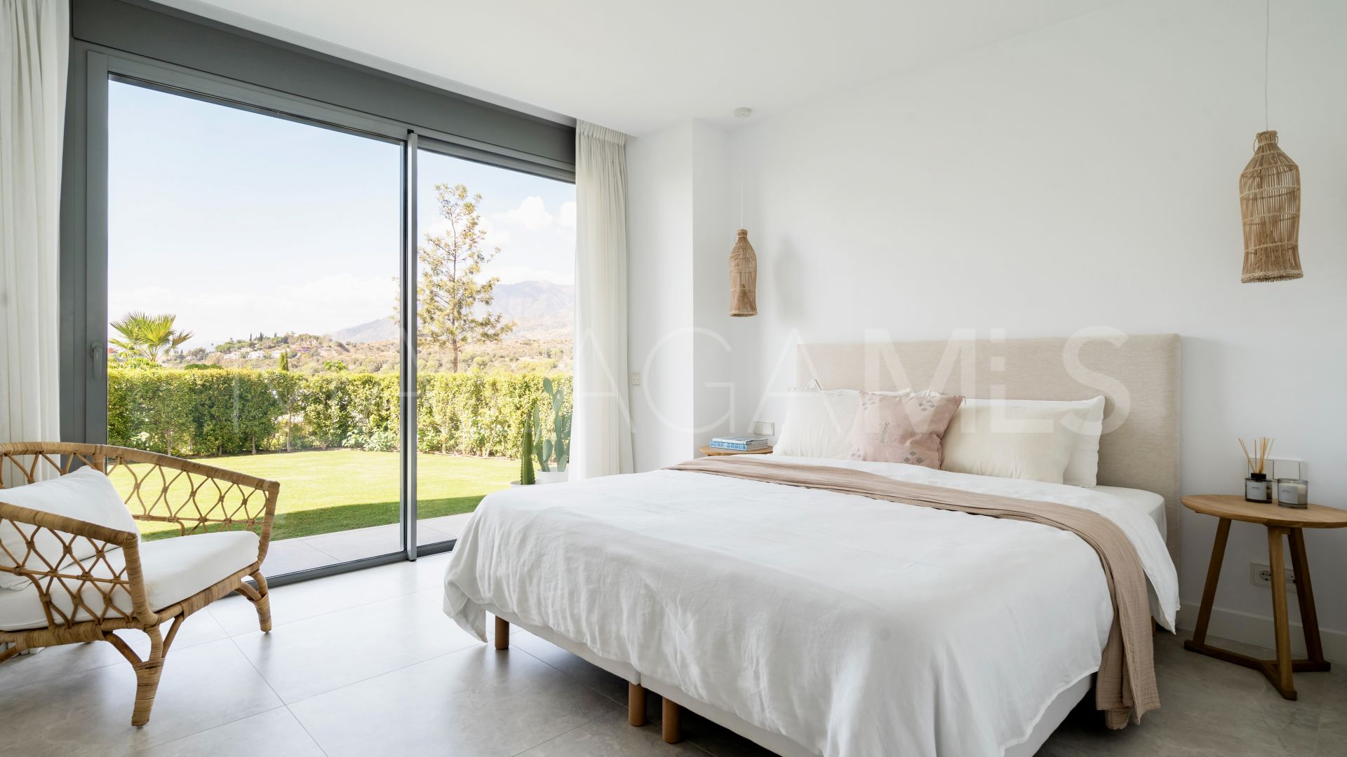 Ground floor apartment with 4 bedrooms for sale in Santa Clara