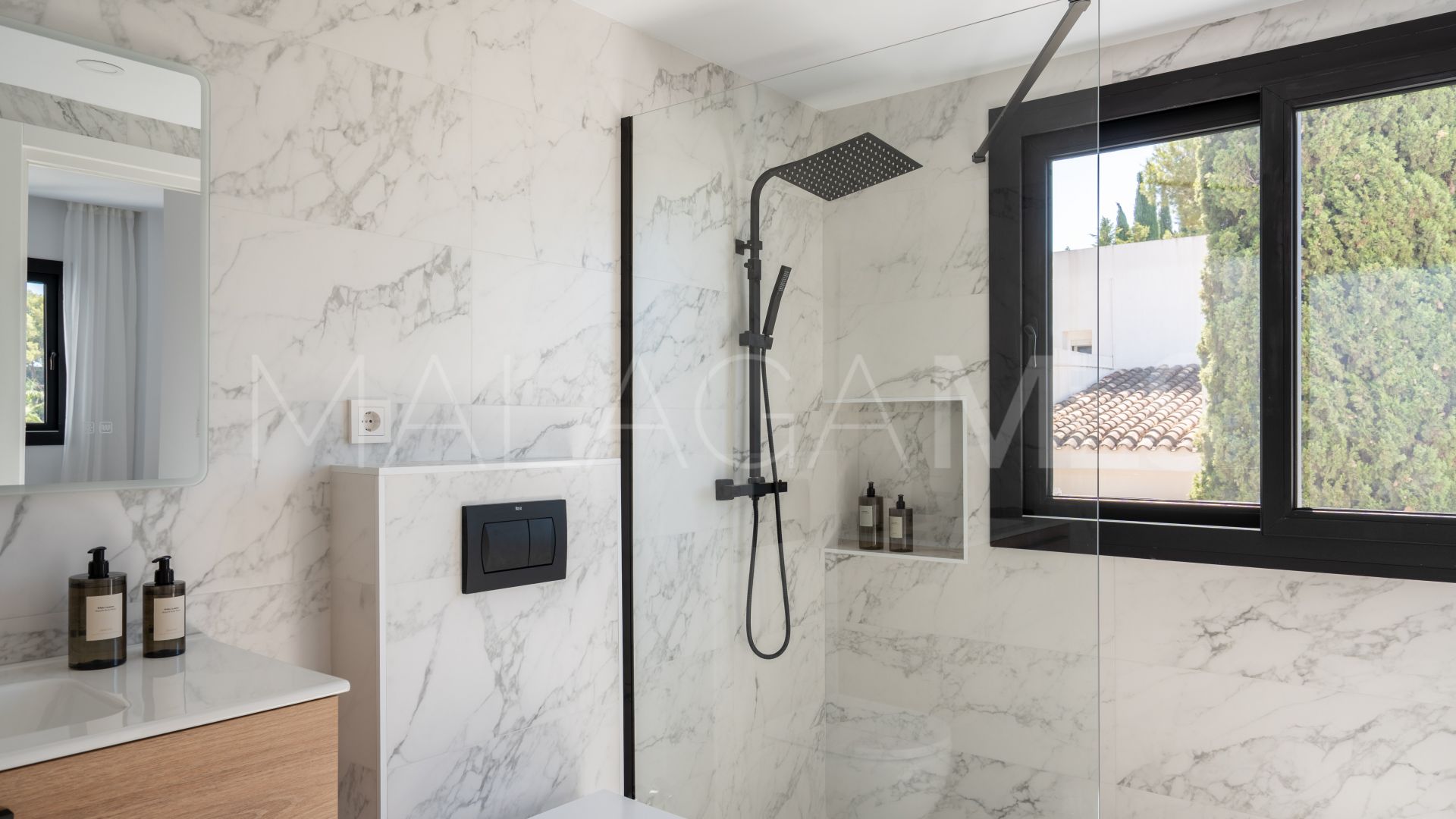 Villa for sale in La Campana