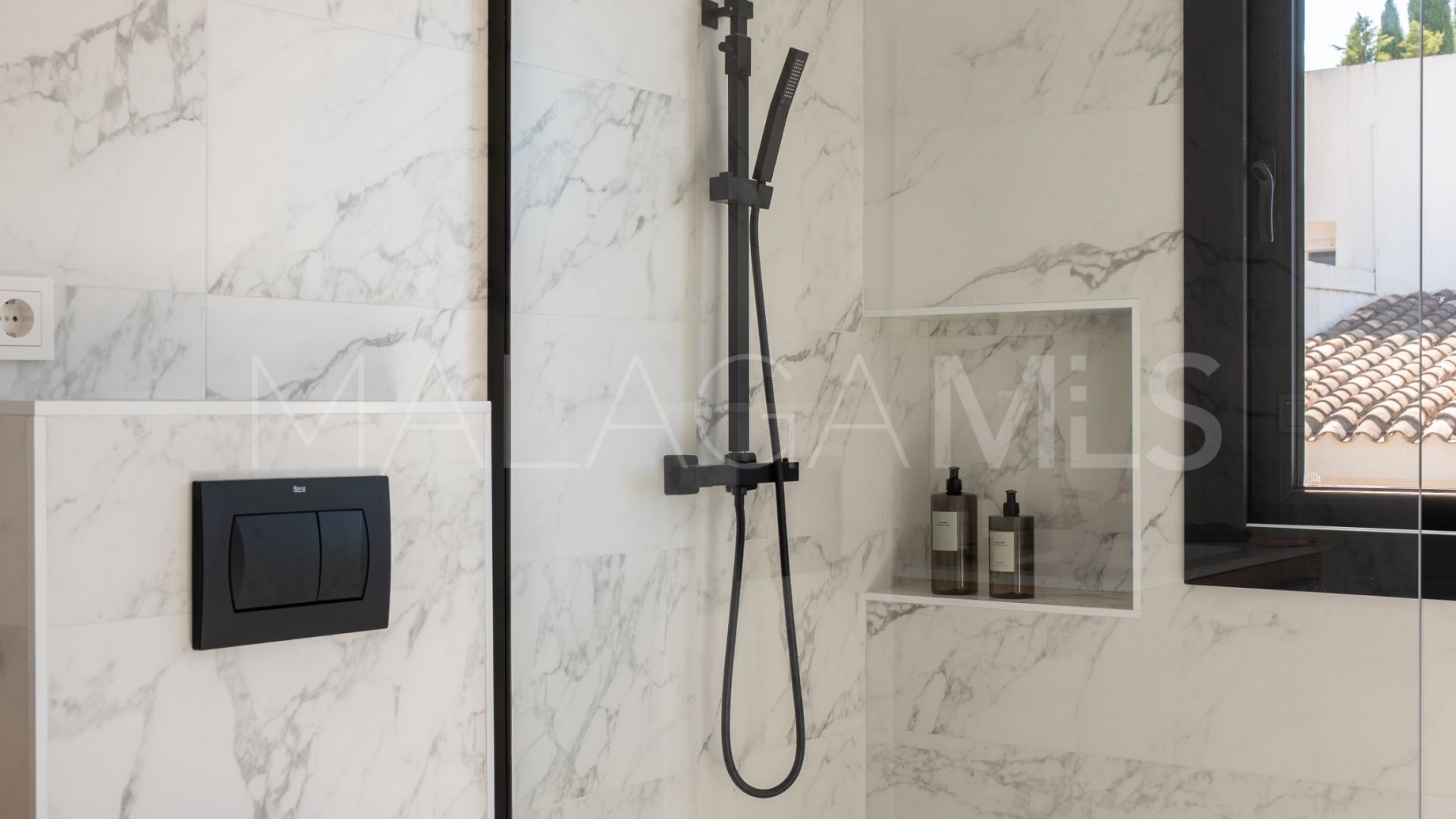 Villa for sale in La Campana