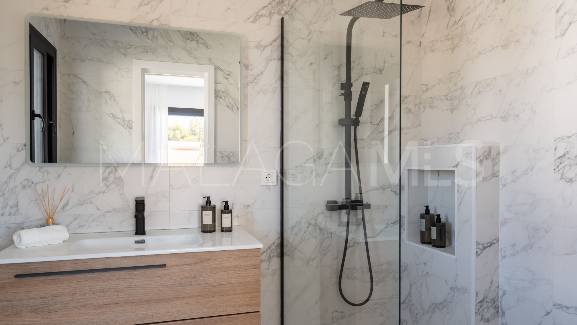 Villa for sale in La Campana