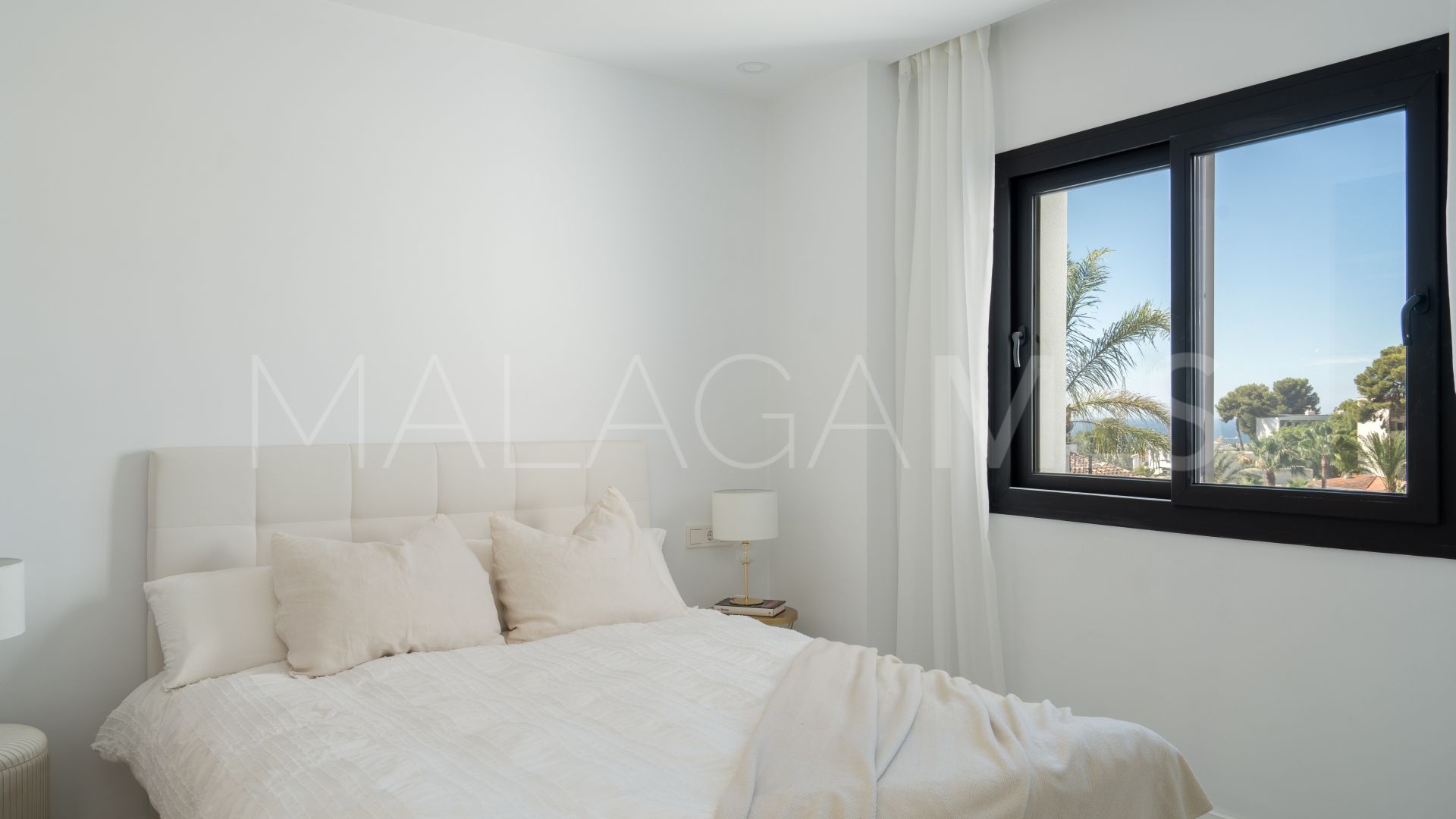 Villa for sale in La Campana