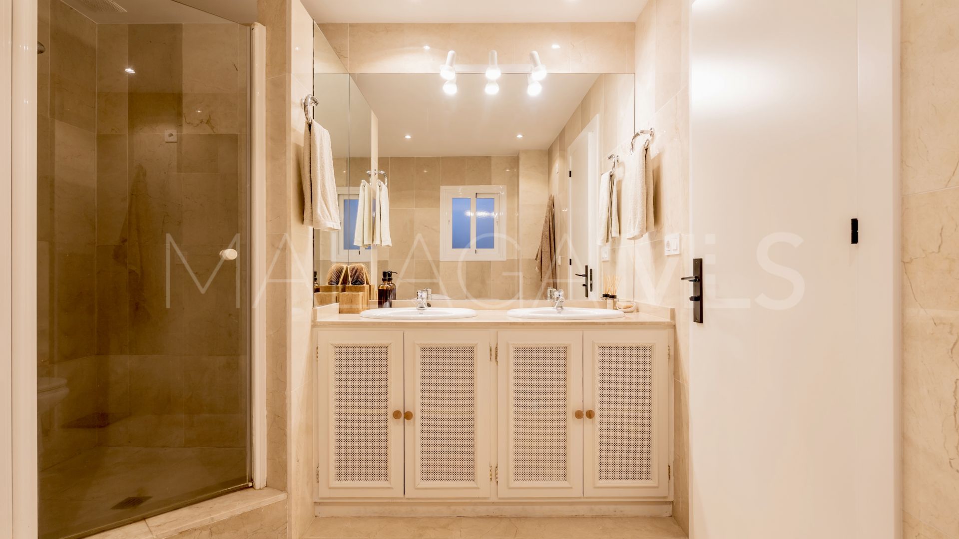 Las Encinas, adosado a la venta with 3 bedrooms