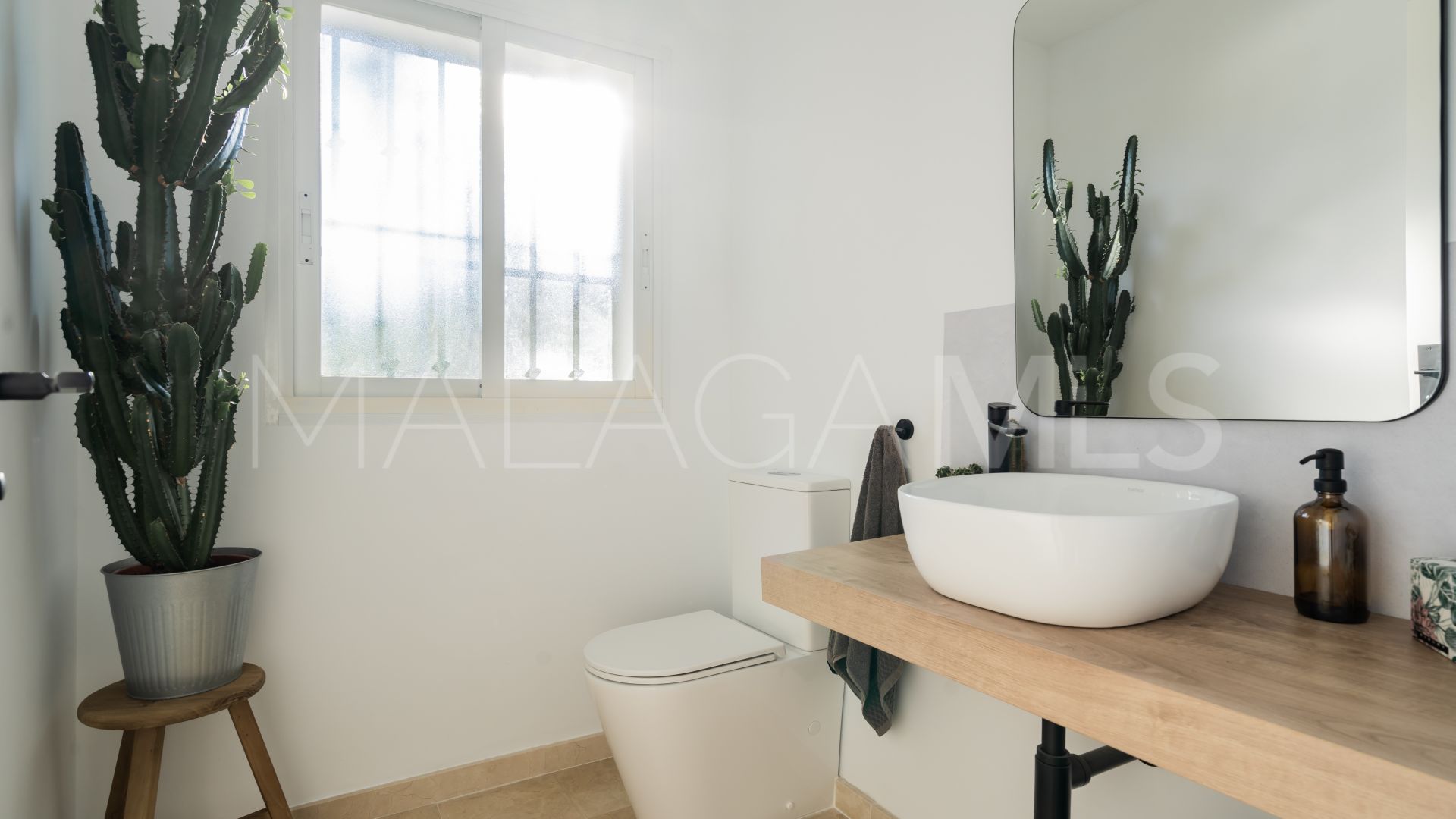 Las Encinas, adosado a la venta with 3 bedrooms