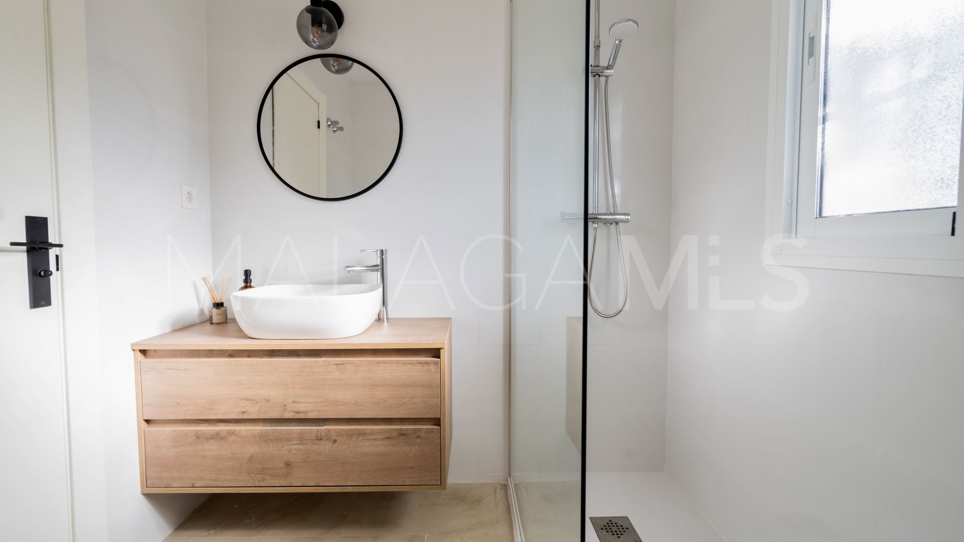 Las Encinas, adosado a la venta with 3 bedrooms