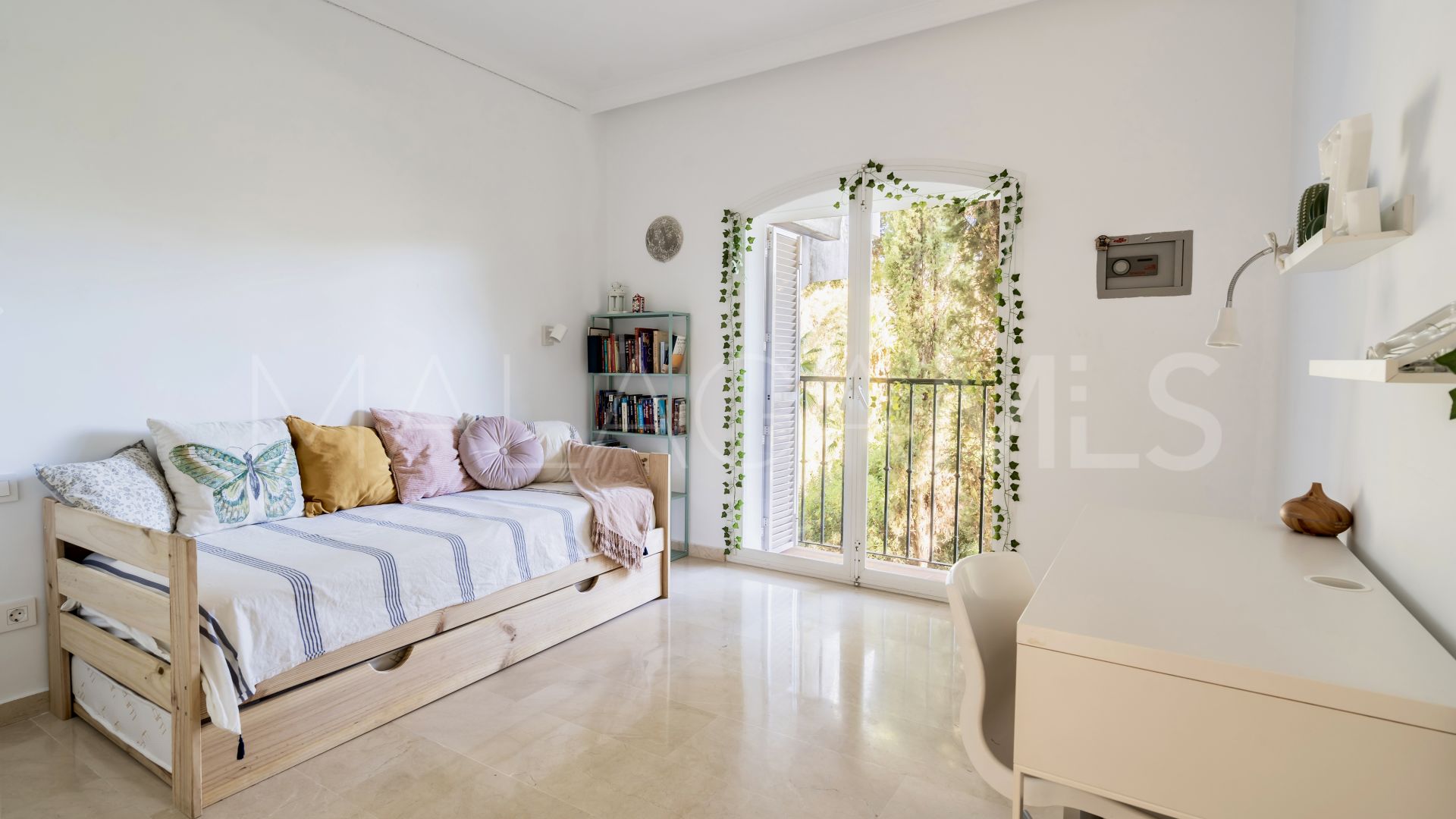 Las Encinas, adosado a la venta with 3 bedrooms