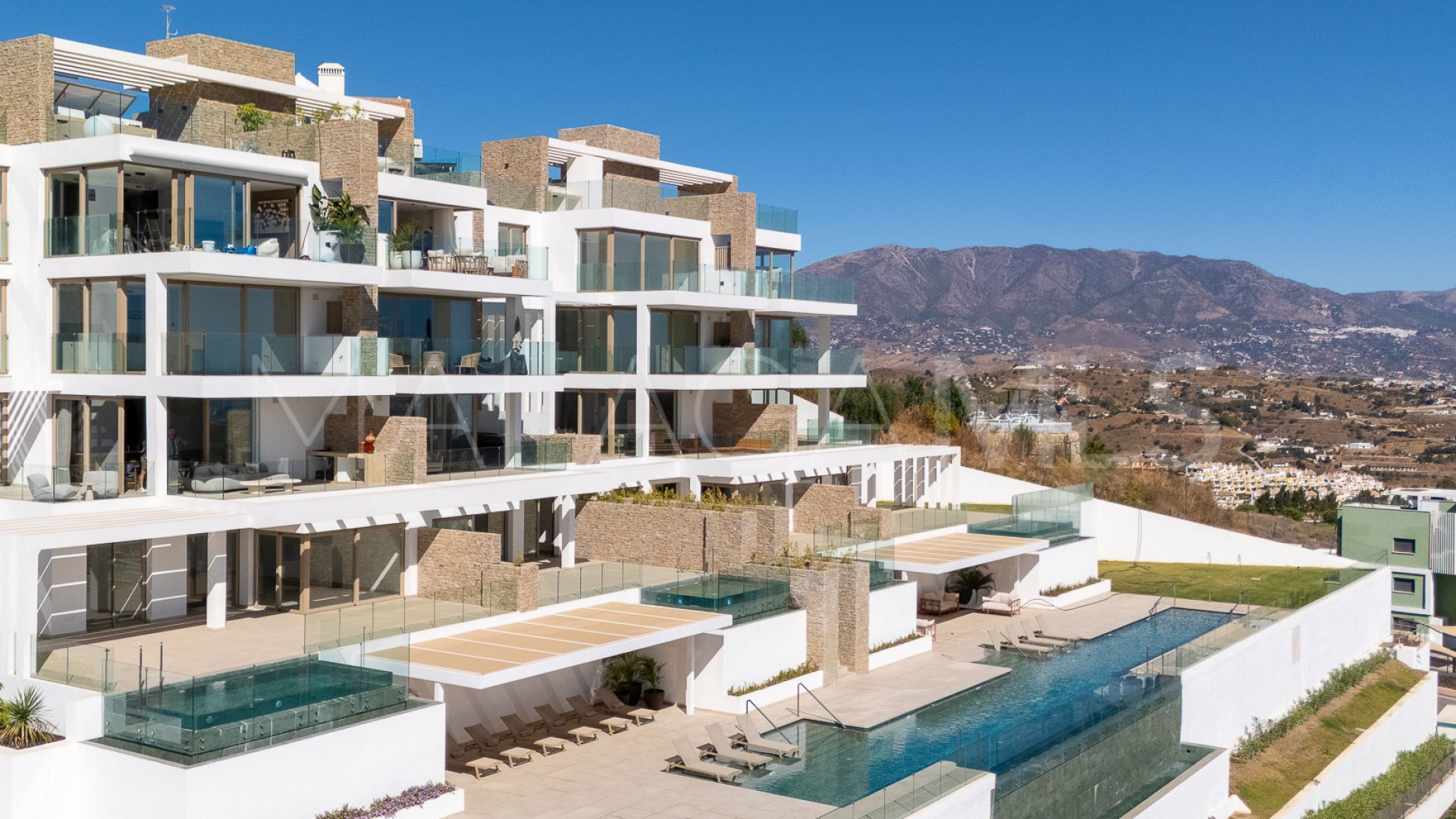 Duplex penthouse for sale in Mijas Costa with 2 bedrooms