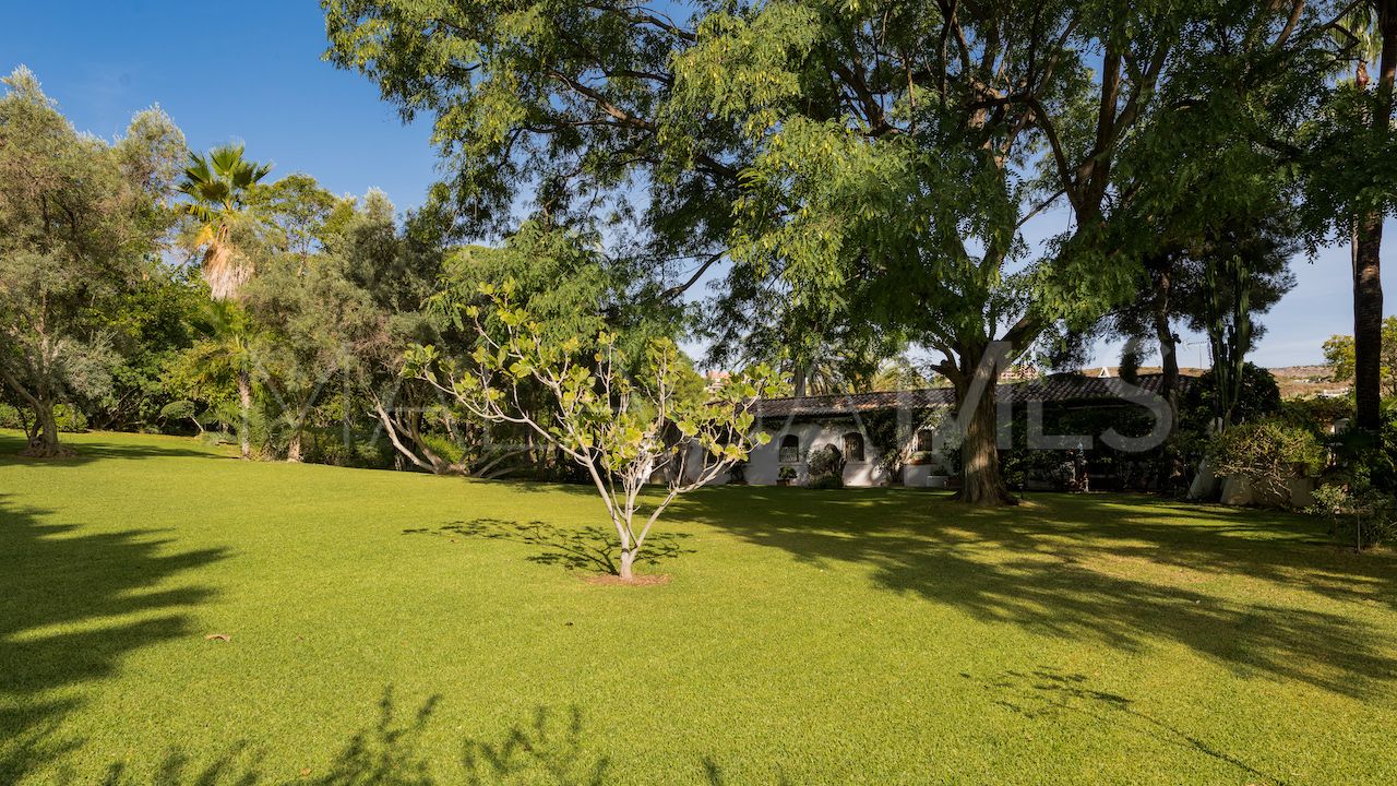 Benahavis, villa for sale with 6 bedrooms