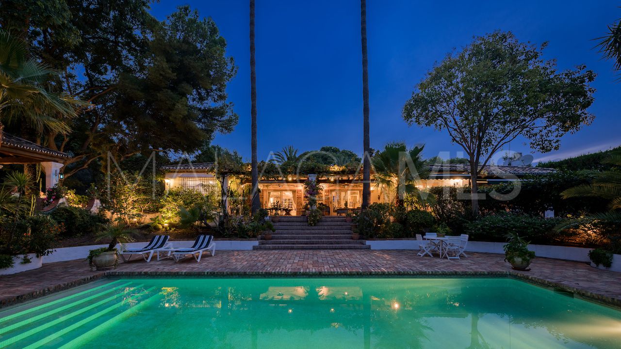 Benahavis, villa for sale with 6 bedrooms