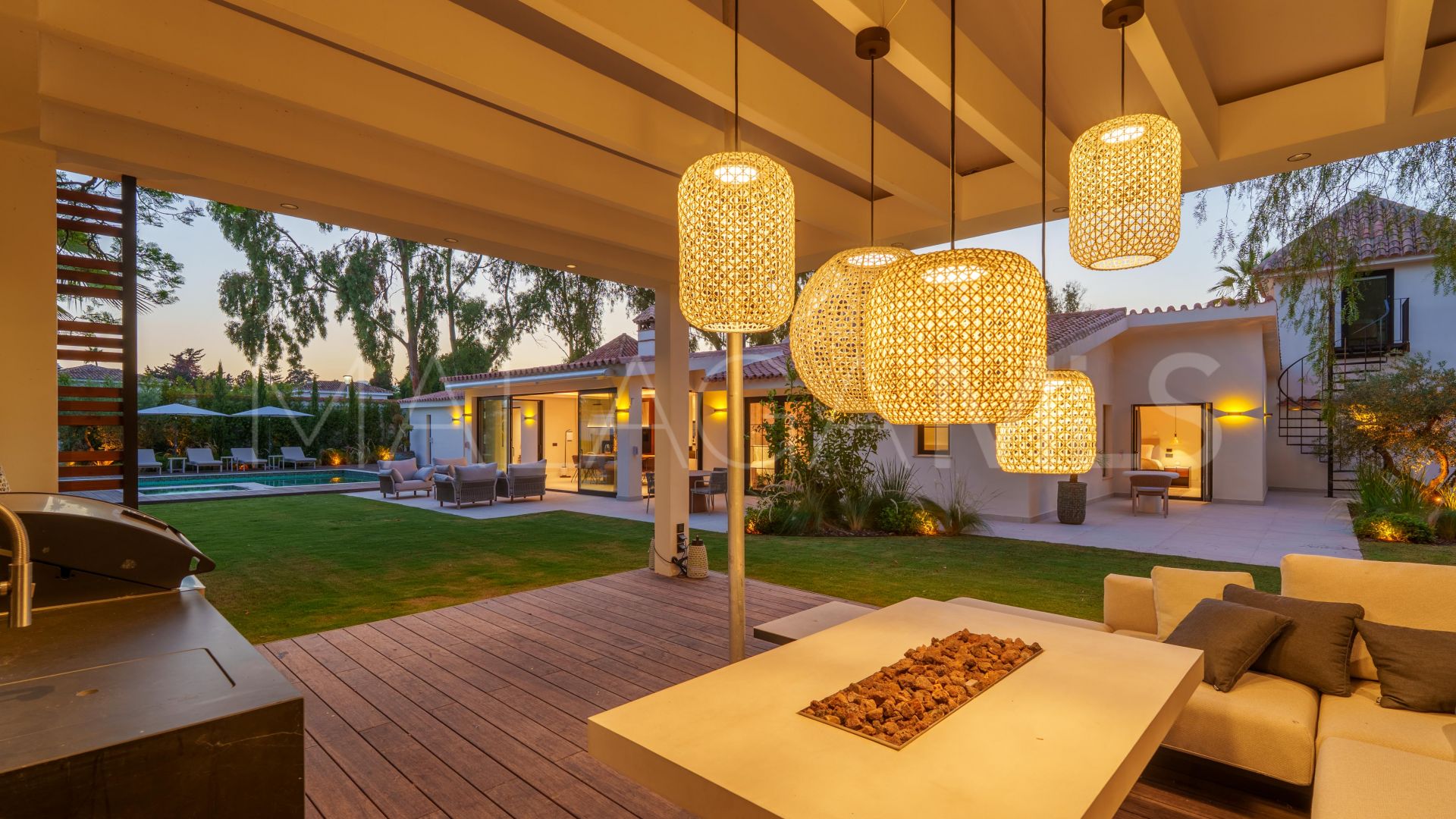 Villa for sale in Marbella - Puerto Banus