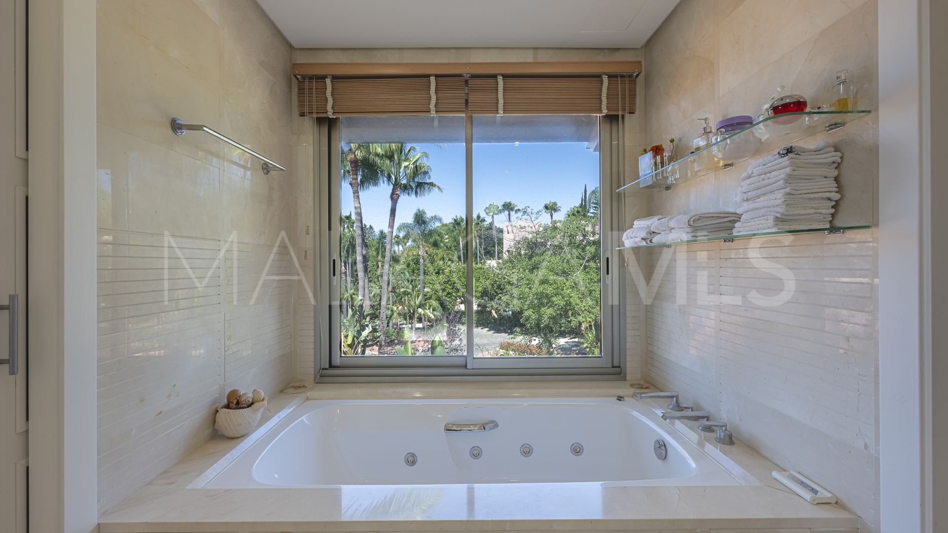 Ático for sale with 3 bedrooms in Marbella Golden Mile