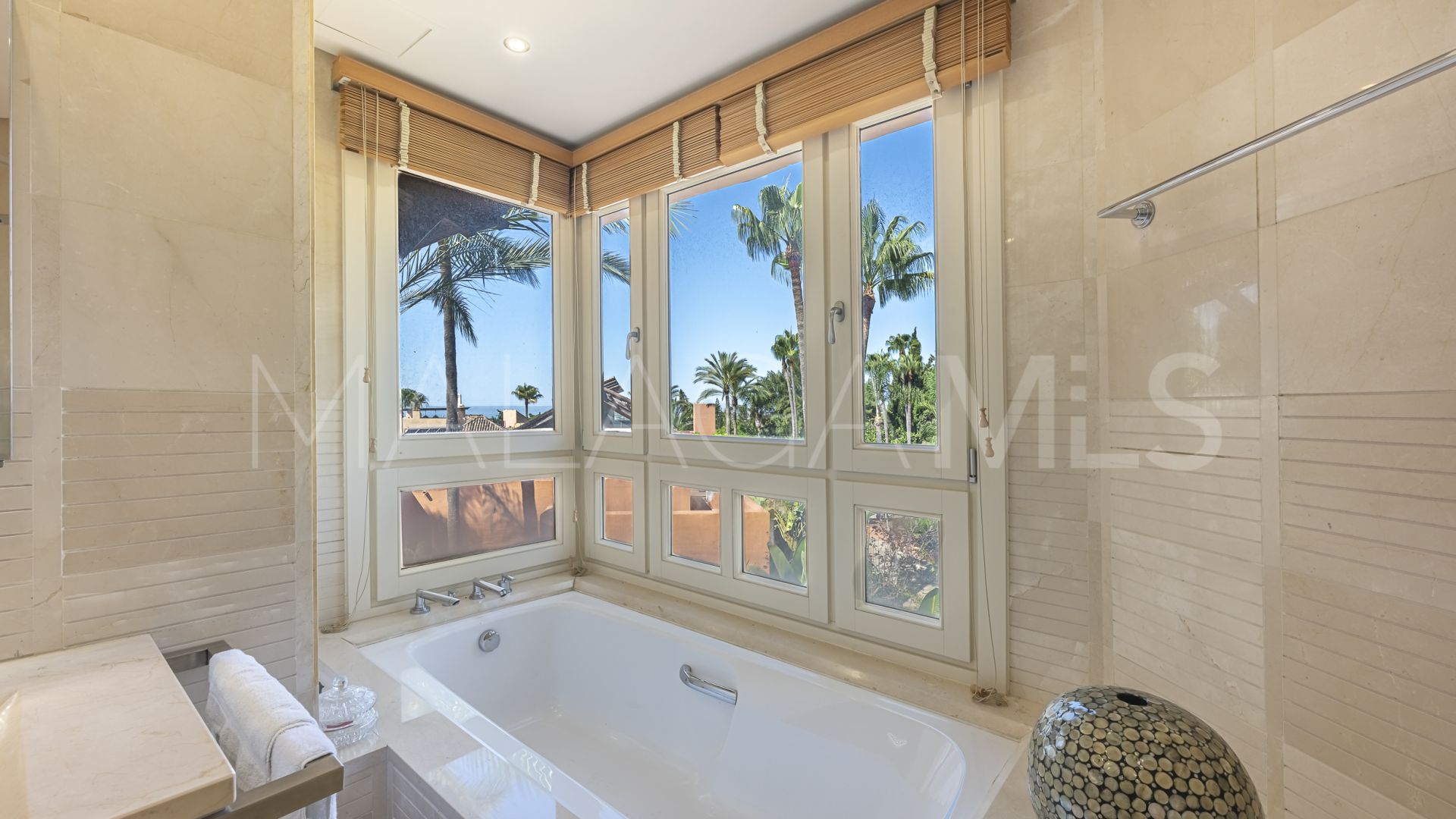 Ático for sale with 3 bedrooms in Marbella Golden Mile
