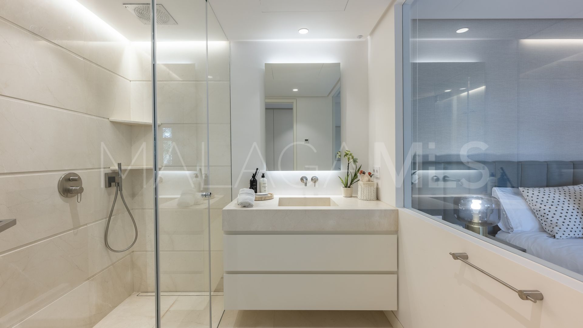 Apartamento planta baja for sale in Marina Puente Romano