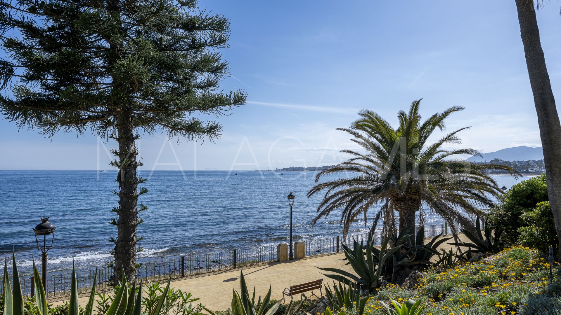 Apartamento planta baja for sale in Marina Puente Romano