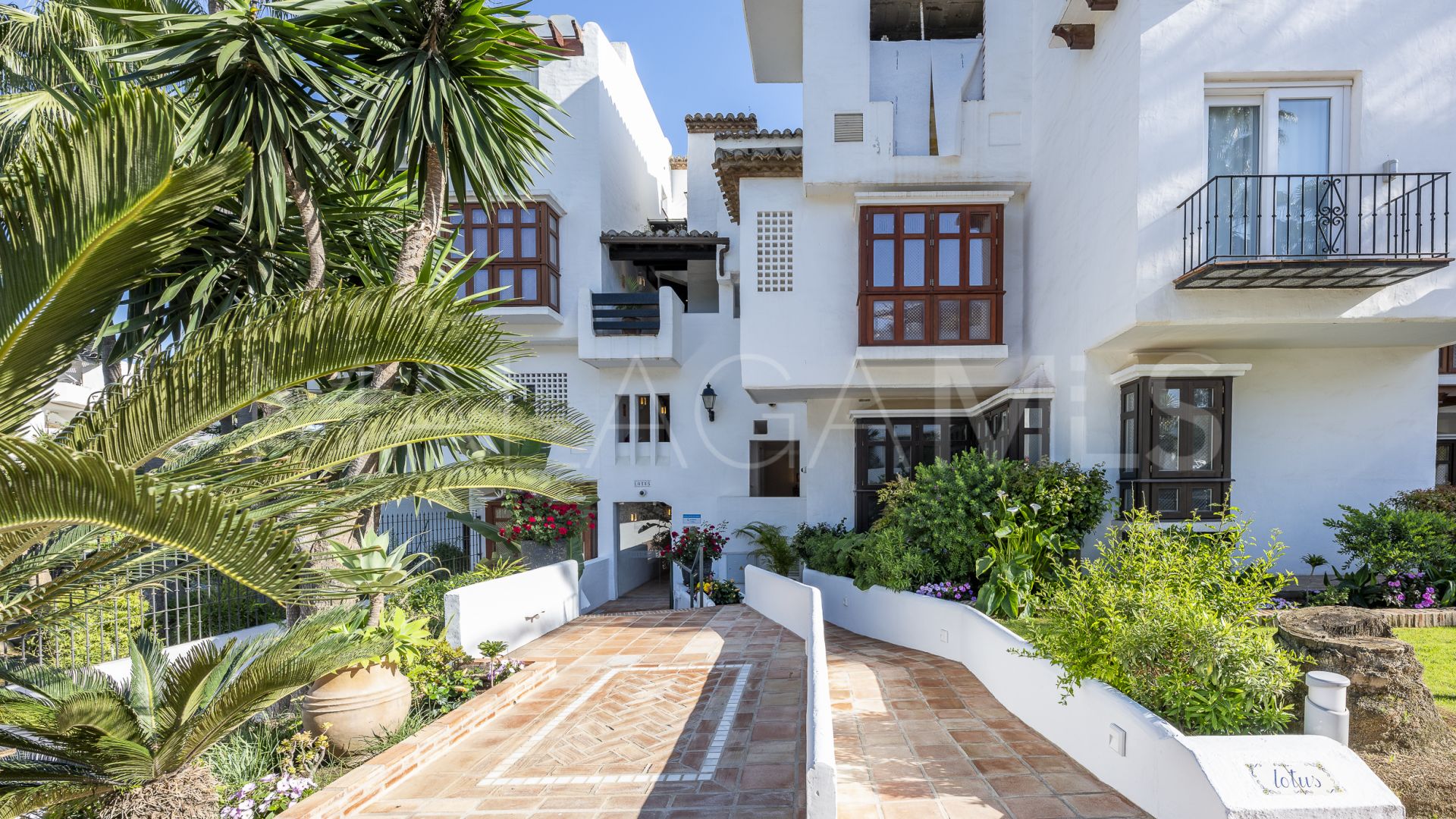 Apartamento planta baja for sale in Marina Puente Romano