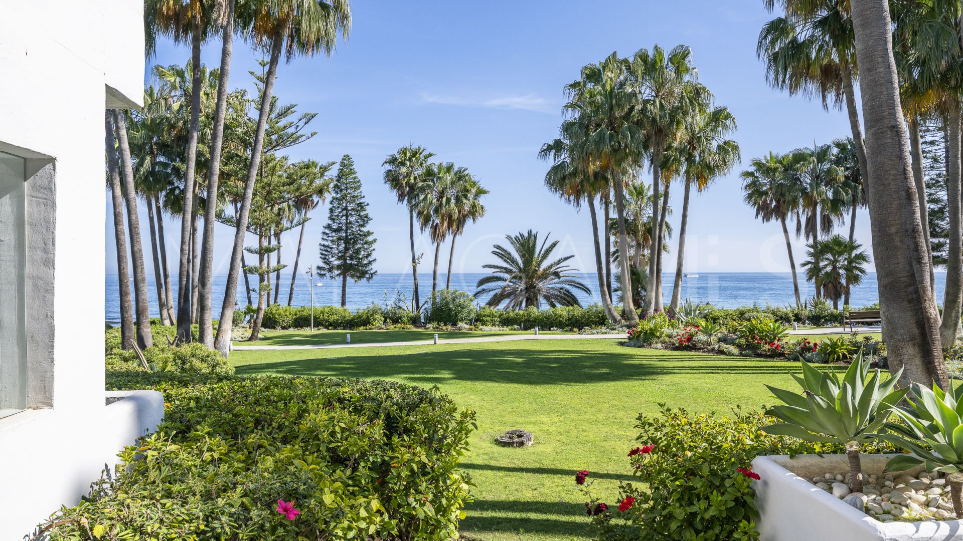 Apartamento planta baja for sale in Marina Puente Romano