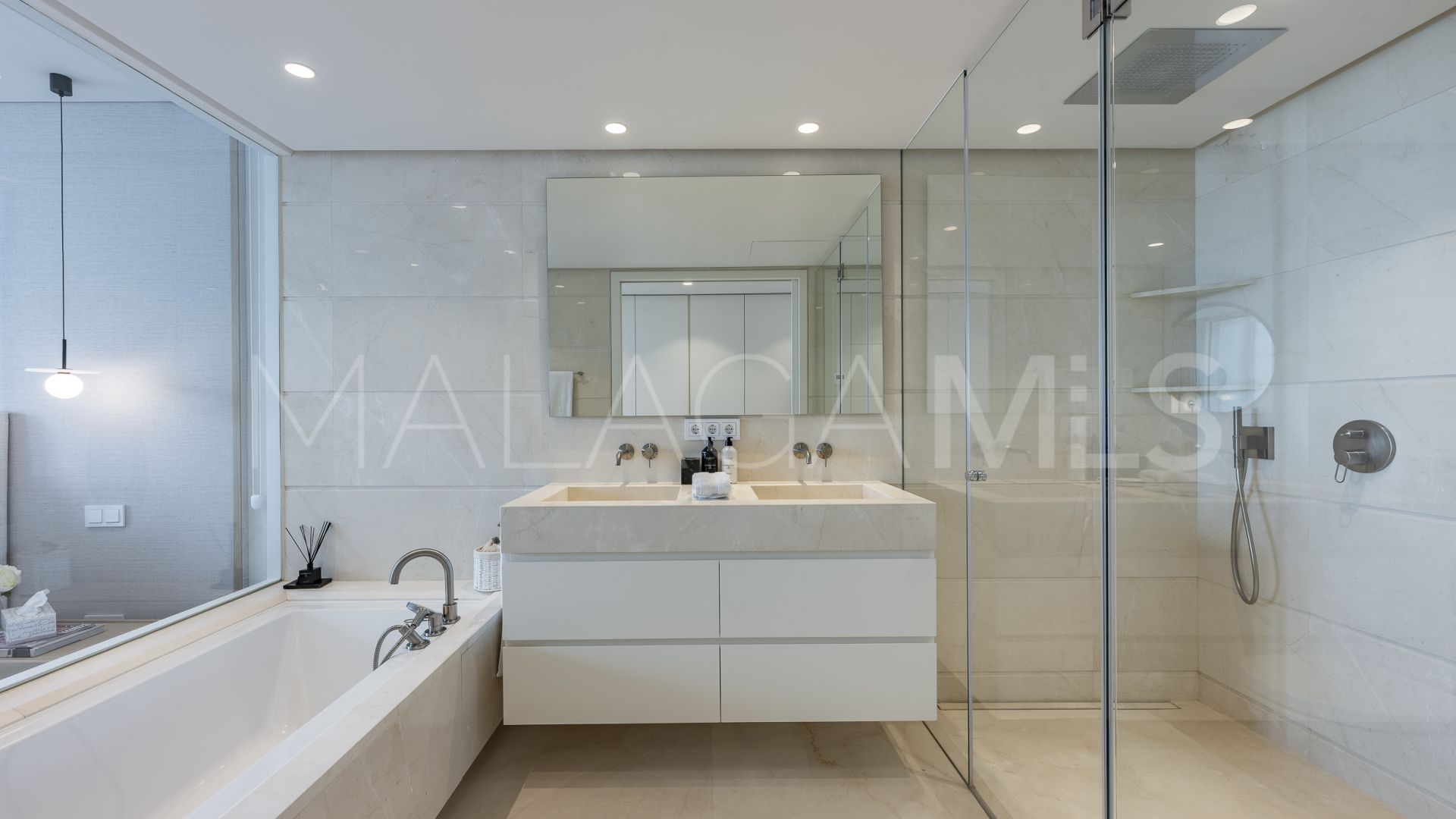 Apartamento planta baja for sale in Marina Puente Romano