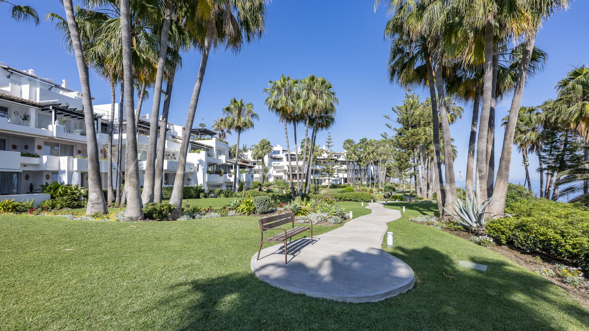 Apartamento planta baja for sale in Marina Puente Romano