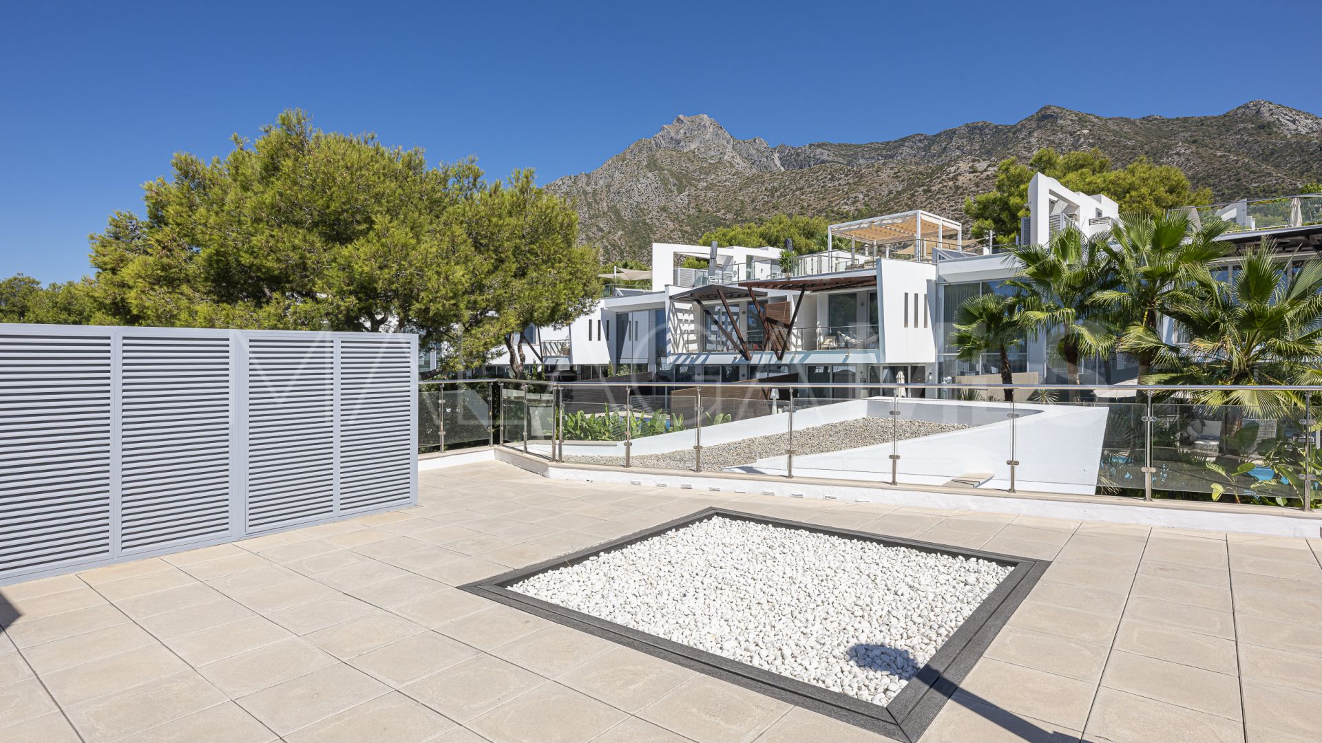 Maison de ville for sale in Meisho Hills