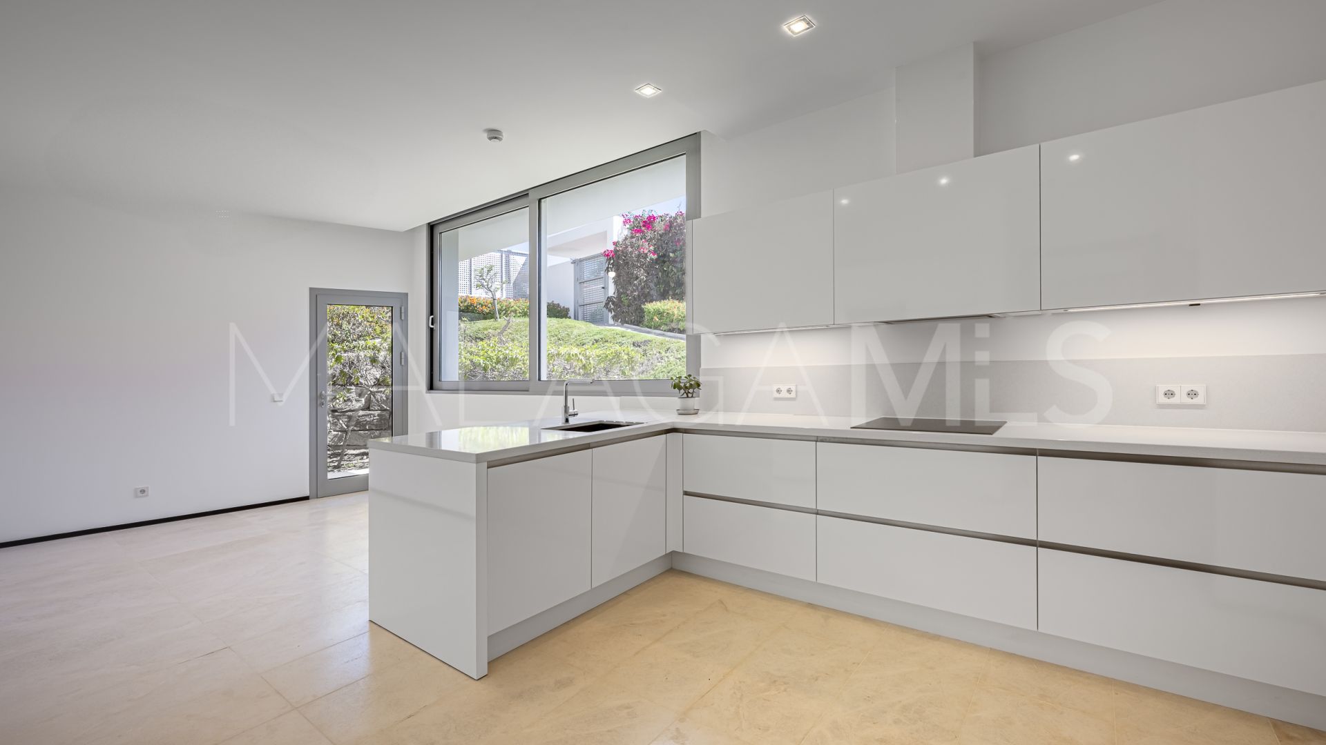 Maison de ville for sale in Meisho Hills