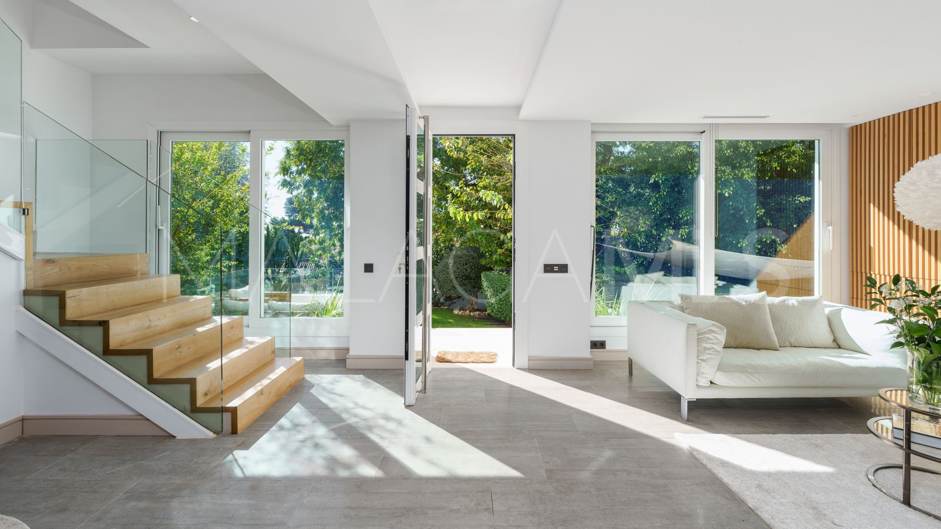 Villa for sale in Nueva Andalucia