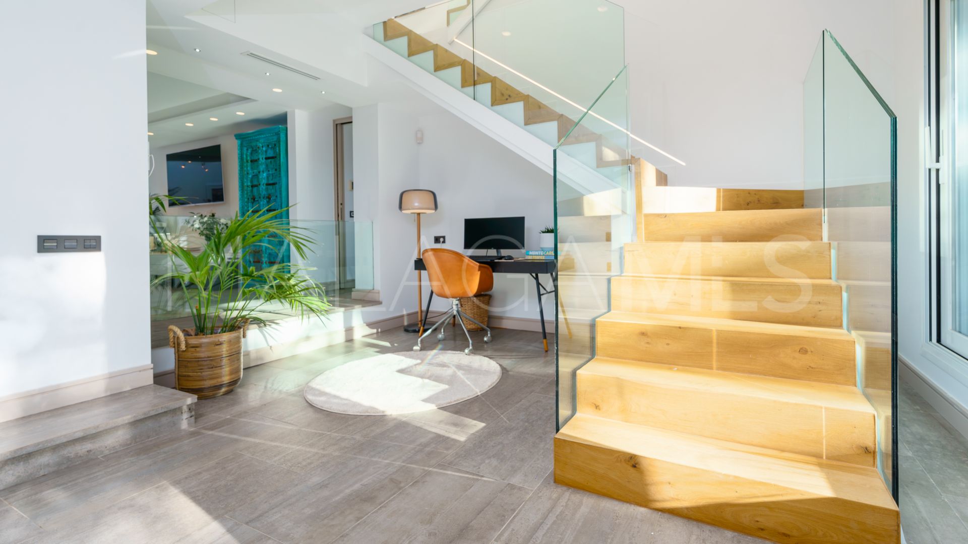 Villa for sale in Nueva Andalucia