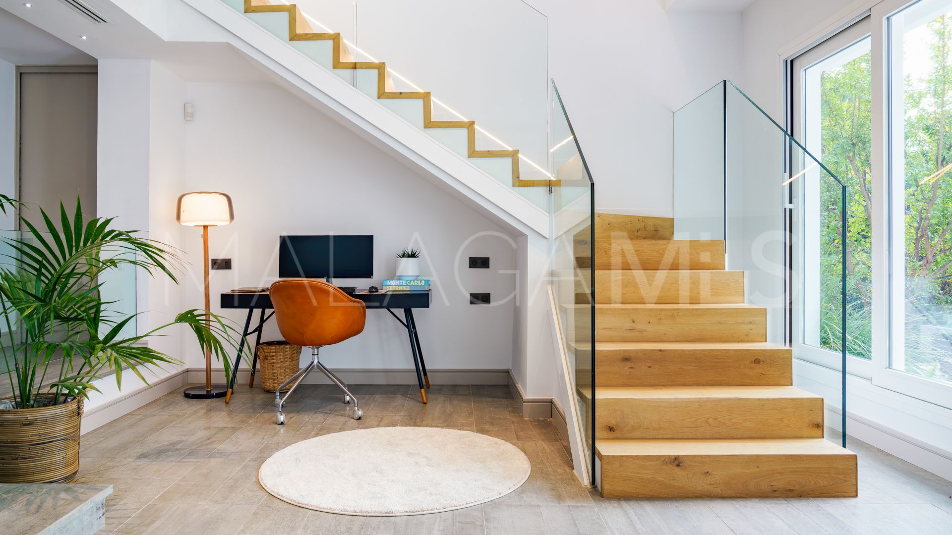 Villa for sale in Nueva Andalucia