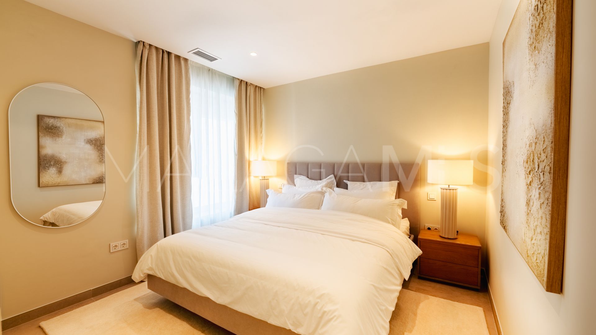 Radhus for sale in Marbella Golden Mile
