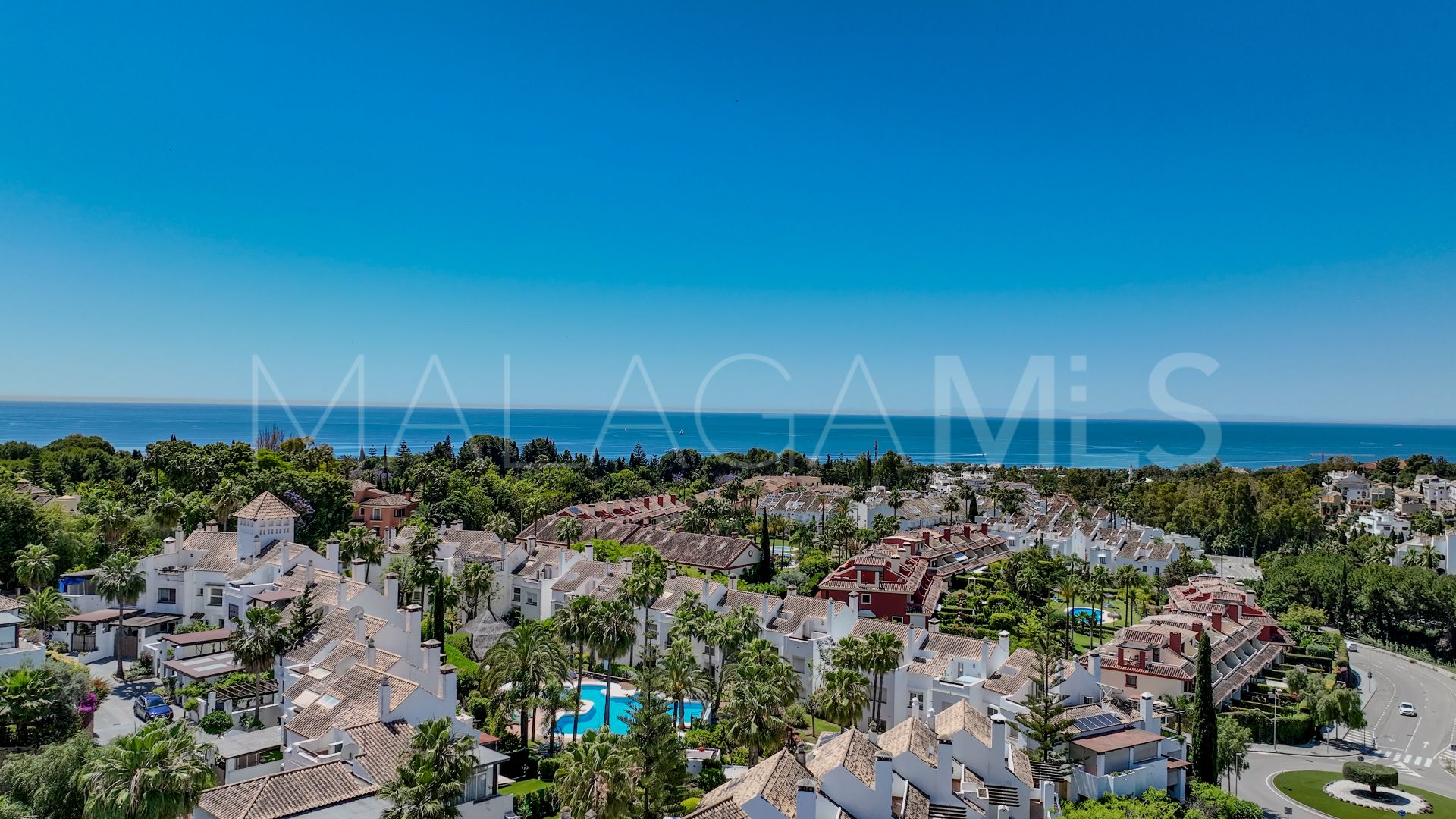 Radhus for sale in Marbella Golden Mile
