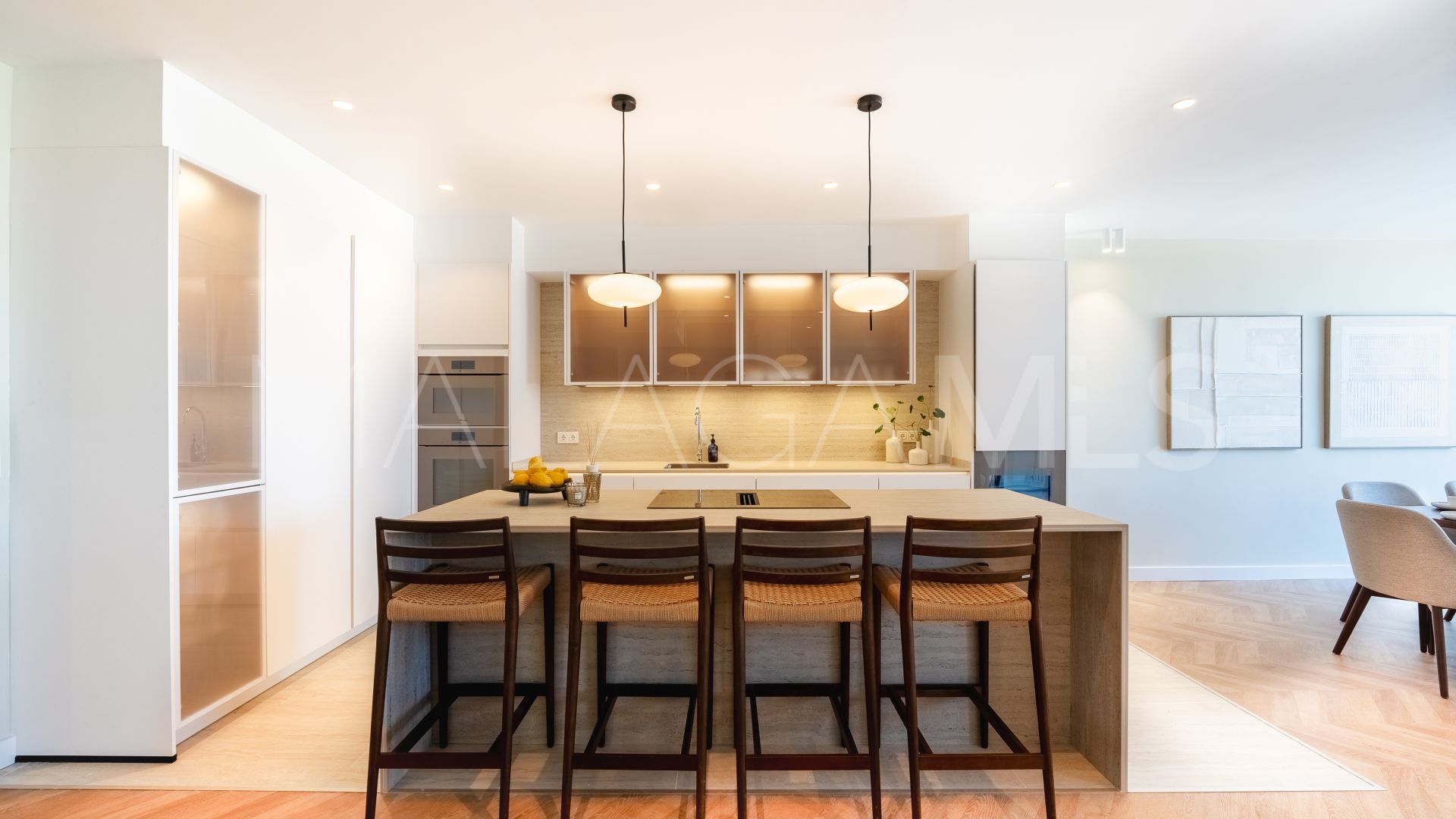 Radhus for sale in Marbella Golden Mile