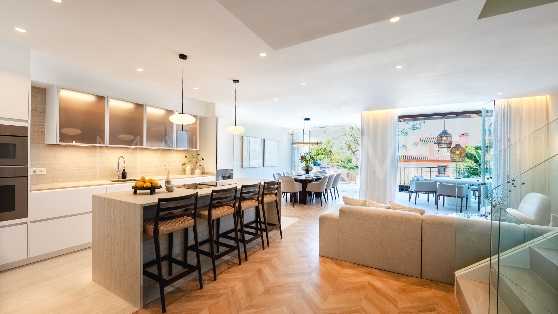 Radhus for sale in Marbella Golden Mile