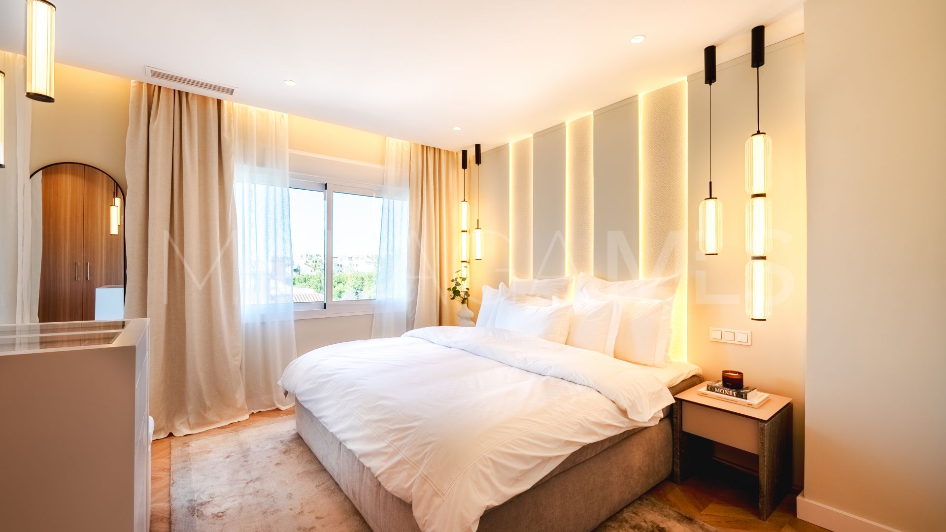 Radhus for sale in Marbella Golden Mile