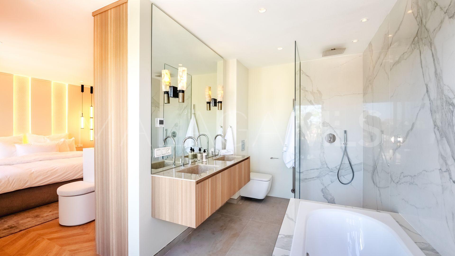 Radhus for sale in Marbella Golden Mile