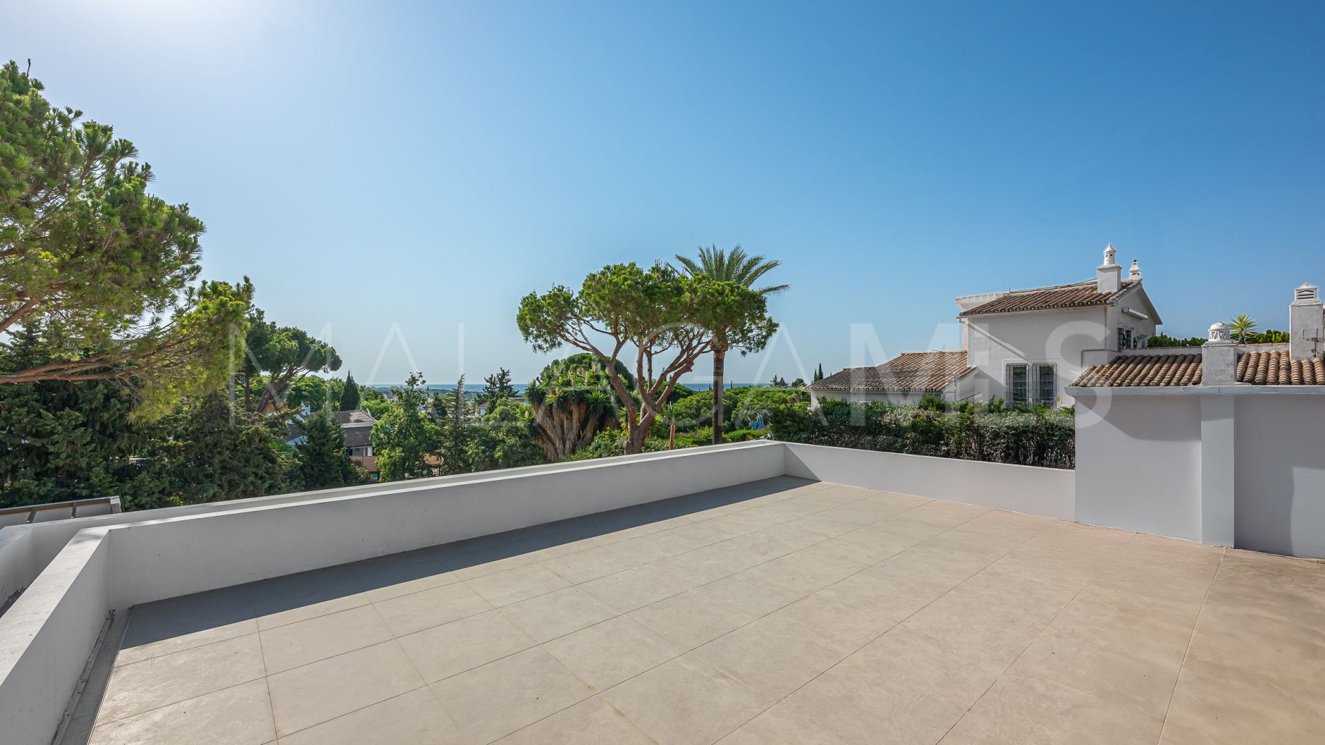 4 bedrooms villa for sale in Elviria