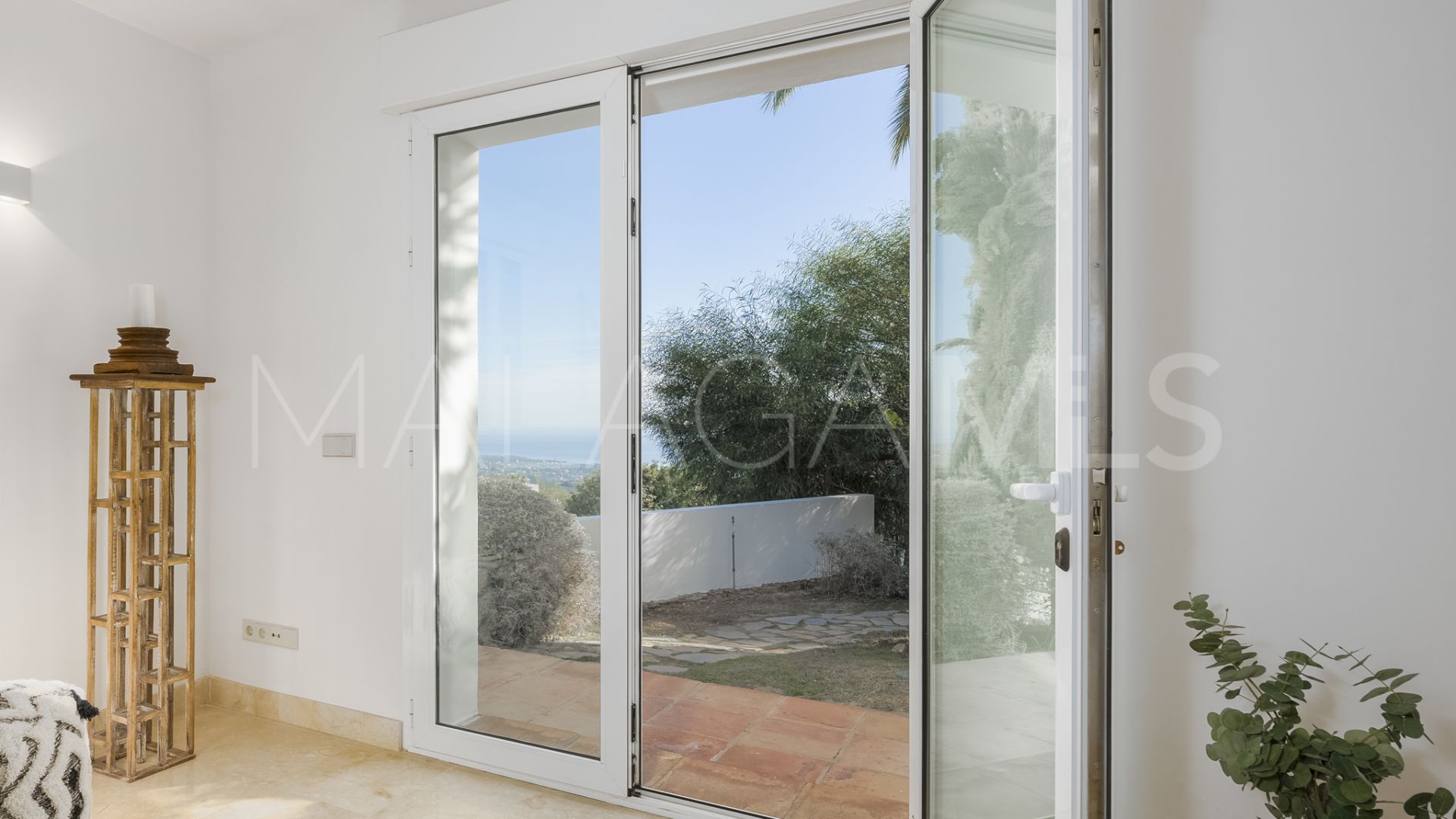 Los Altos de los Monteros, villa a la venta