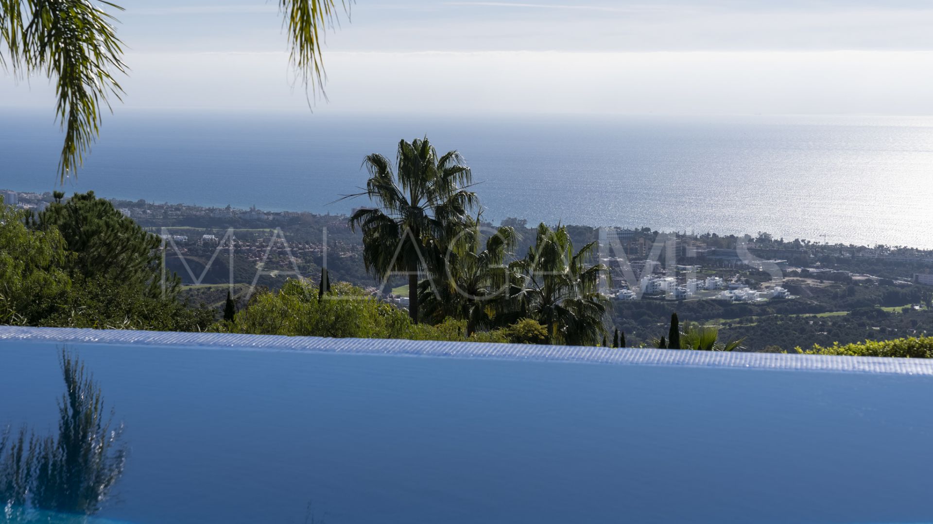 Los Altos de los Monteros, villa a la venta