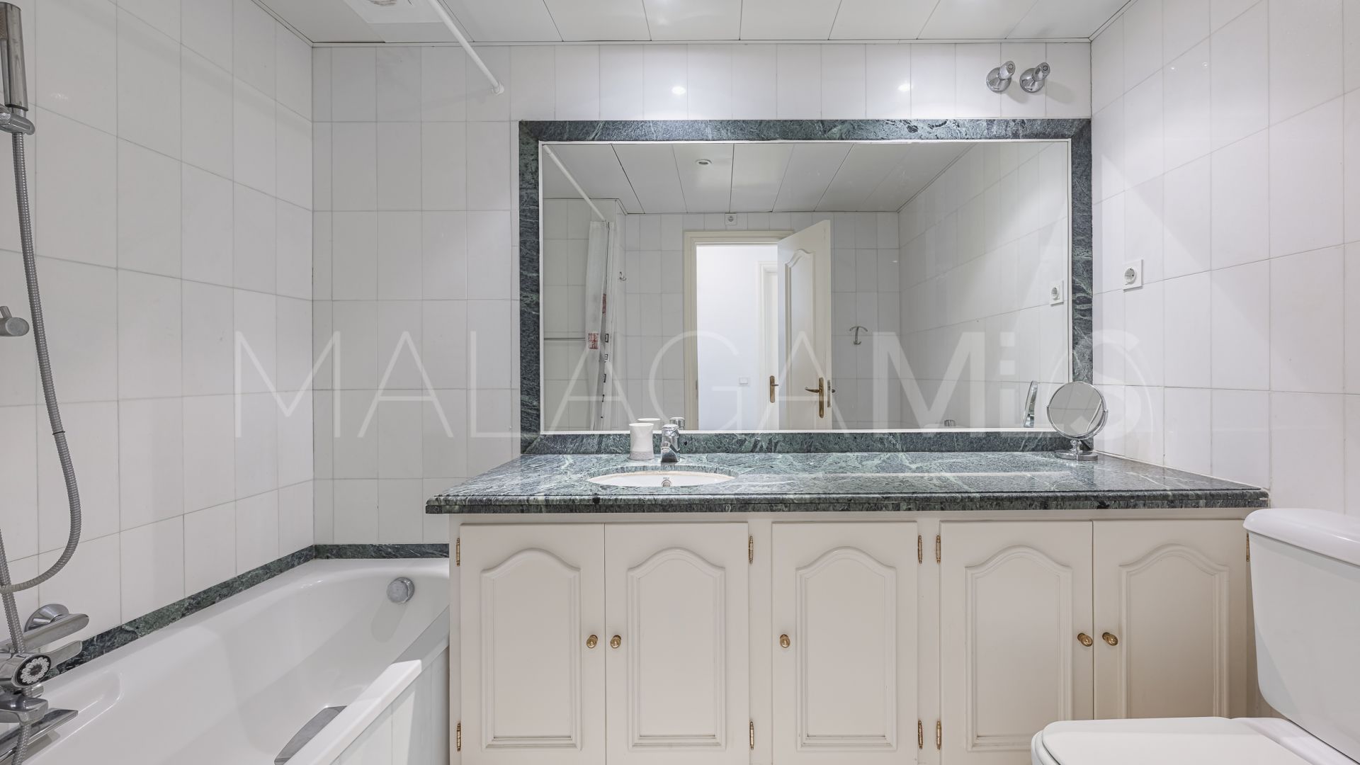 Se vende apartamento de 2 bedrooms in Ancon Sierra IV