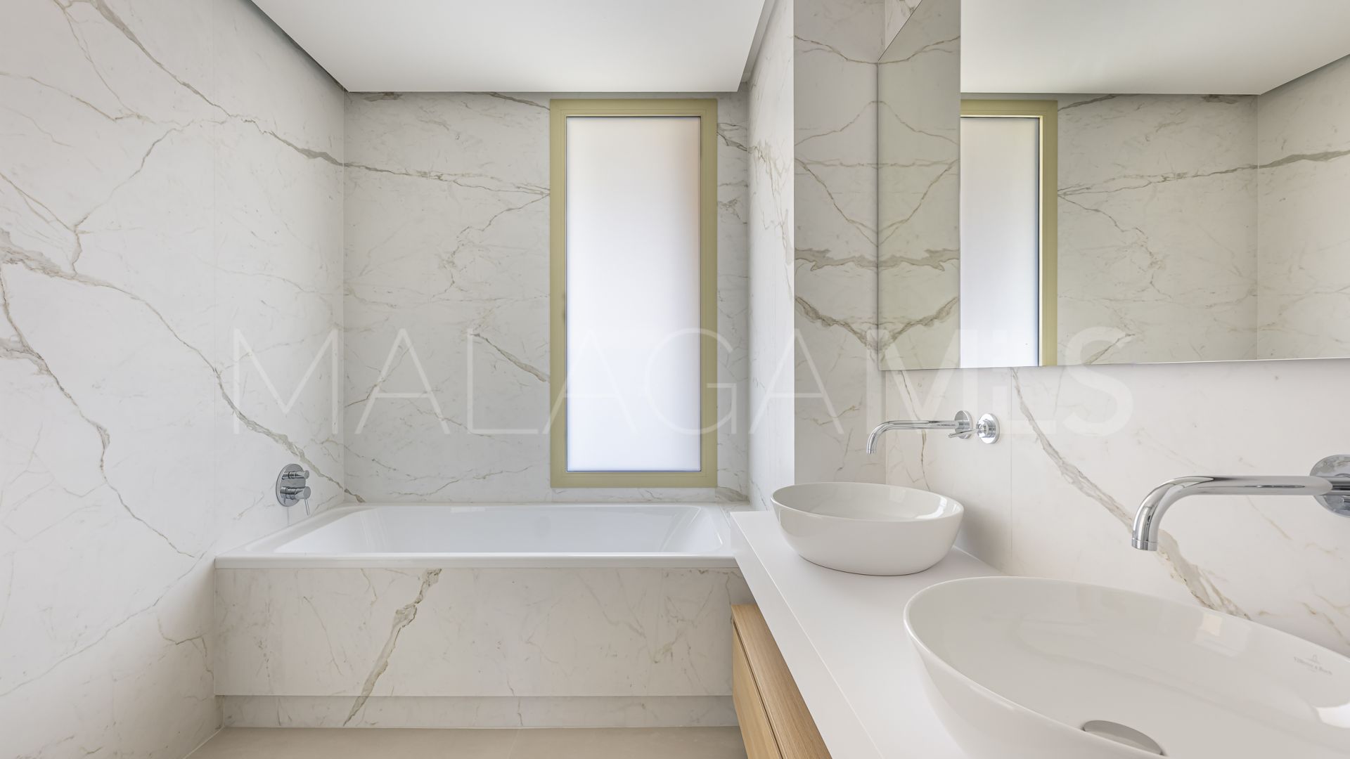 Buy apartamento with 2 bedrooms in Marbella Golden Mile